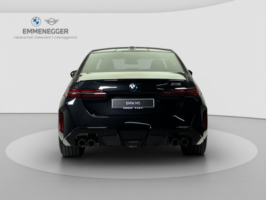 BMW M5 xDrive-showroom-element-3