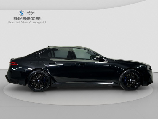 BMW M5 xDrive-image-5