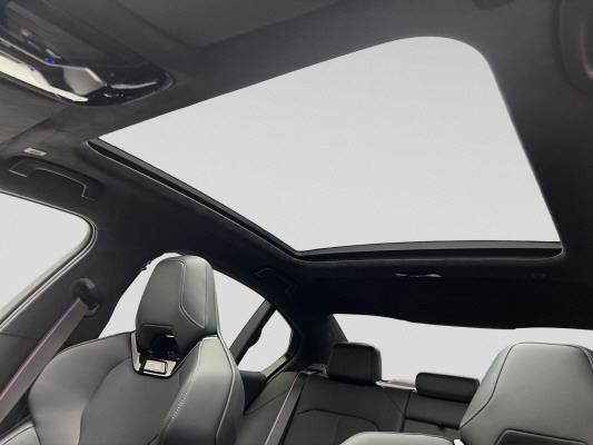 BMW M5 xDrive-image-12