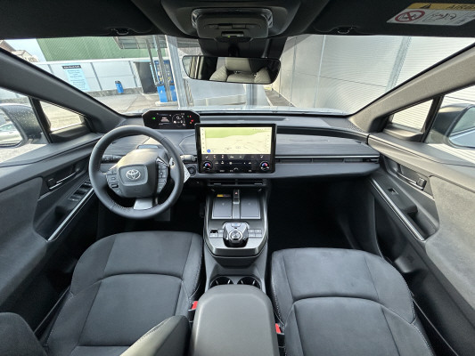 TOYOTA C-HR+ 77 kWh Premium AWD-image-5