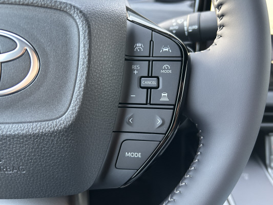 TOYOTA C-HR+ 77 kWh Premium AWD-image-9