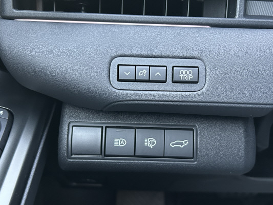 TOYOTA C-HR+ 77 kWh Premium AWD-image-14