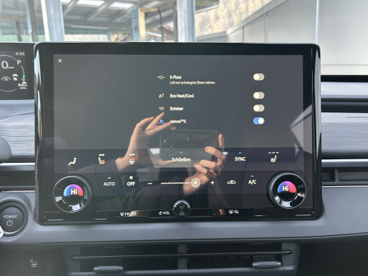TOYOTA C-HR+ 77 kWh Premium AWD-image-12