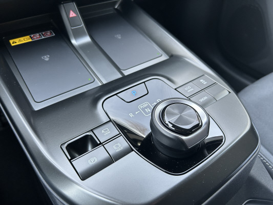 TOYOTA C-HR+ 77 kWh Premium AWD-image-13