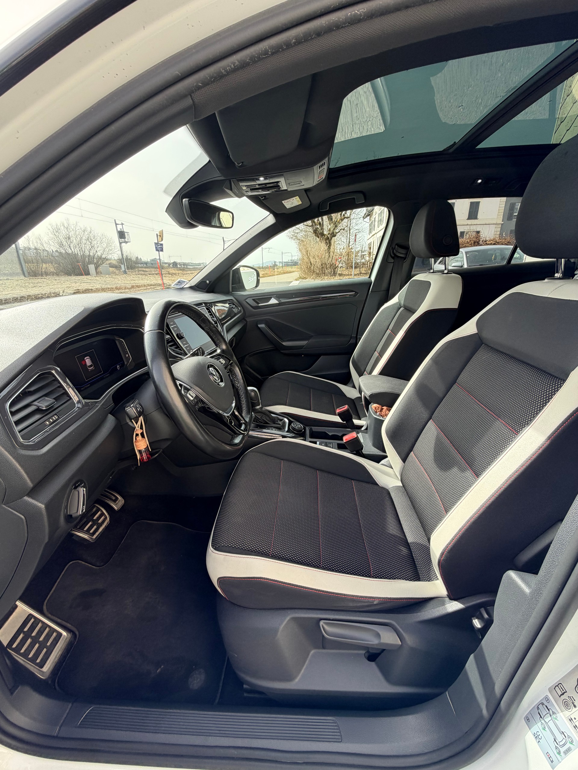 VW T-Roc 2.0 TDI SCR Sport DSG 4Motion-image-8