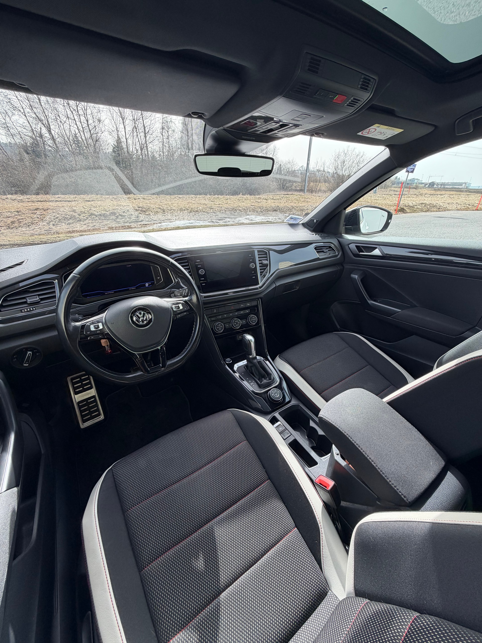 VW T-Roc 2.0 TDI SCR Sport DSG 4Motion-image-9