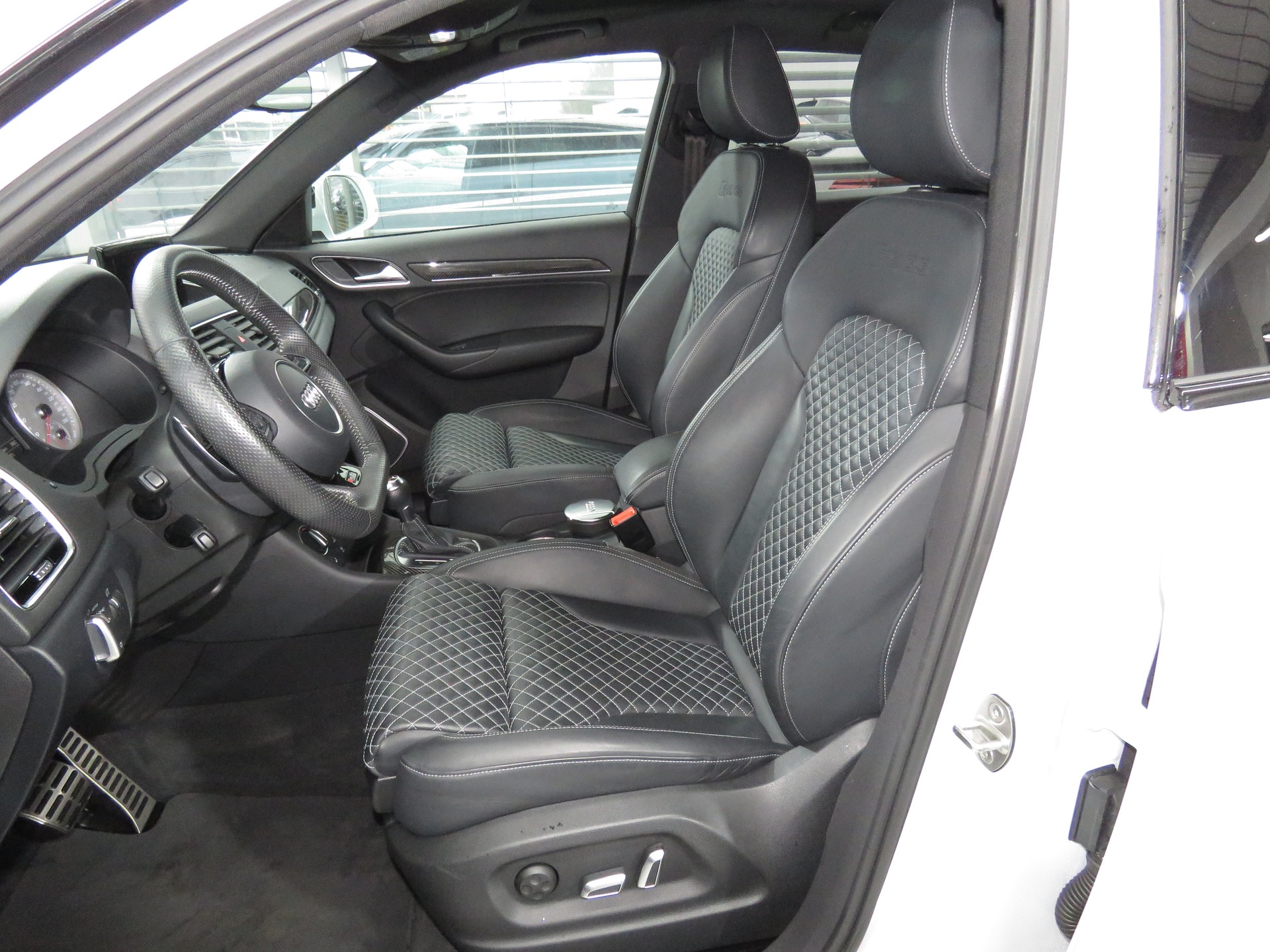 AUDI RS Q3 2.5 TFSI Quattro S-tronic Automat-image-7