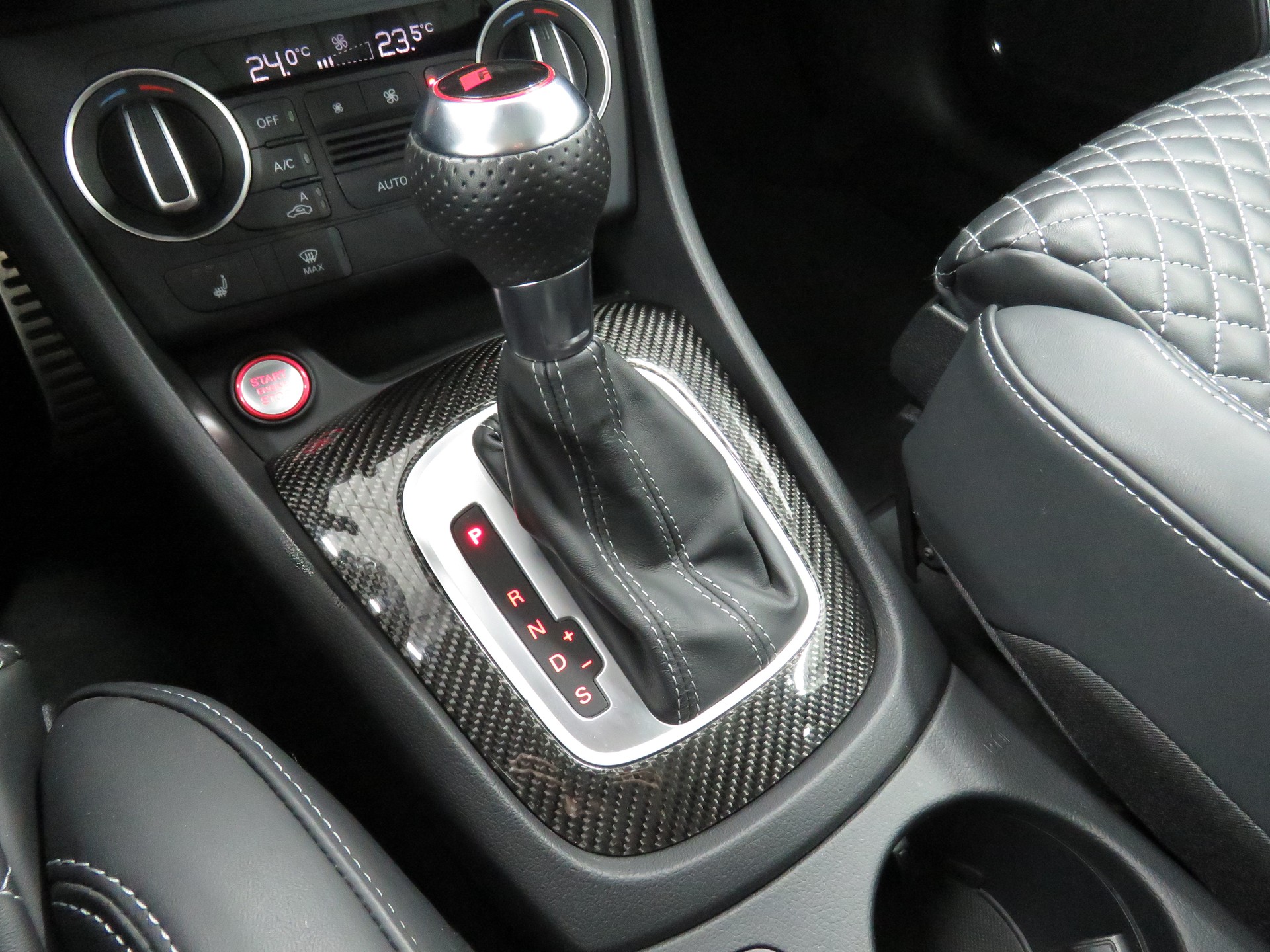AUDI RS Q3 2.5 TFSI Quattro S-tronic Automat-image-17