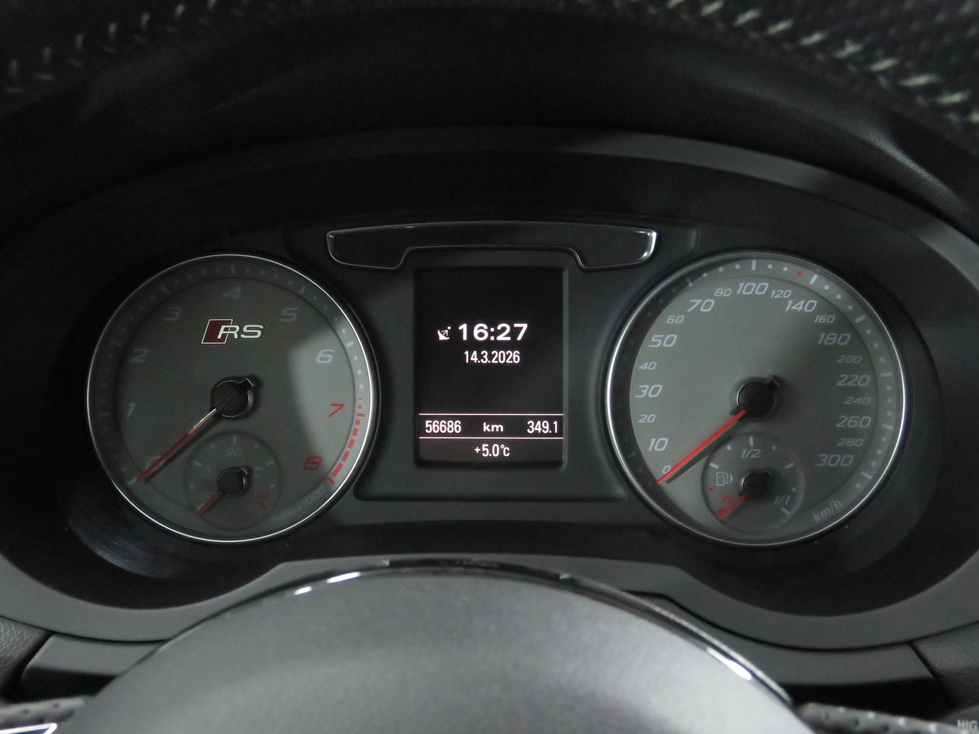 AUDI RS Q3 2.5 TFSI Quattro S-tronic Automat-image-24