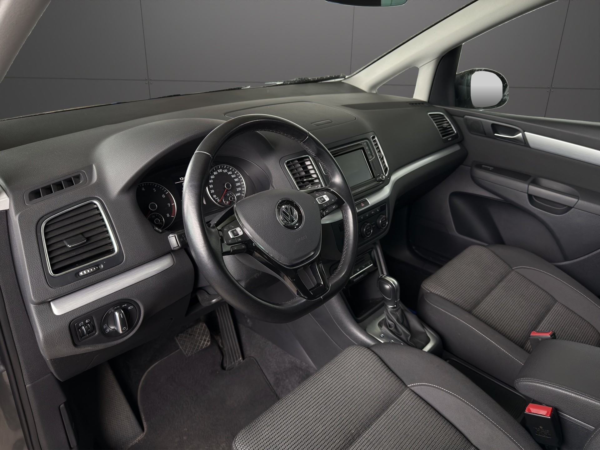 VW Sharan 1.4 TSI BlMT Comfortline DSG-image-6