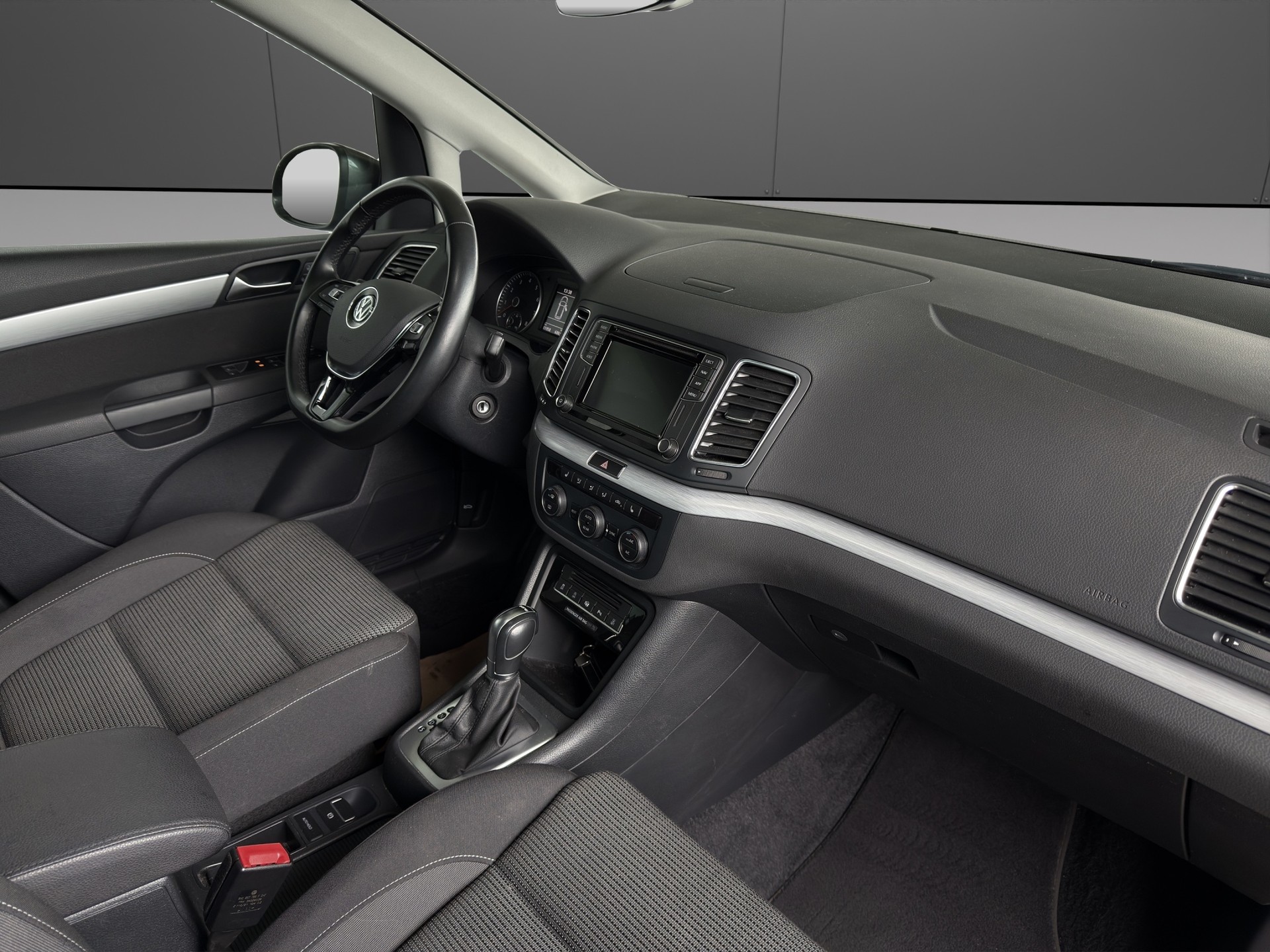 VW Sharan 1.4 TSI BlMT Comfortline DSG-image-11