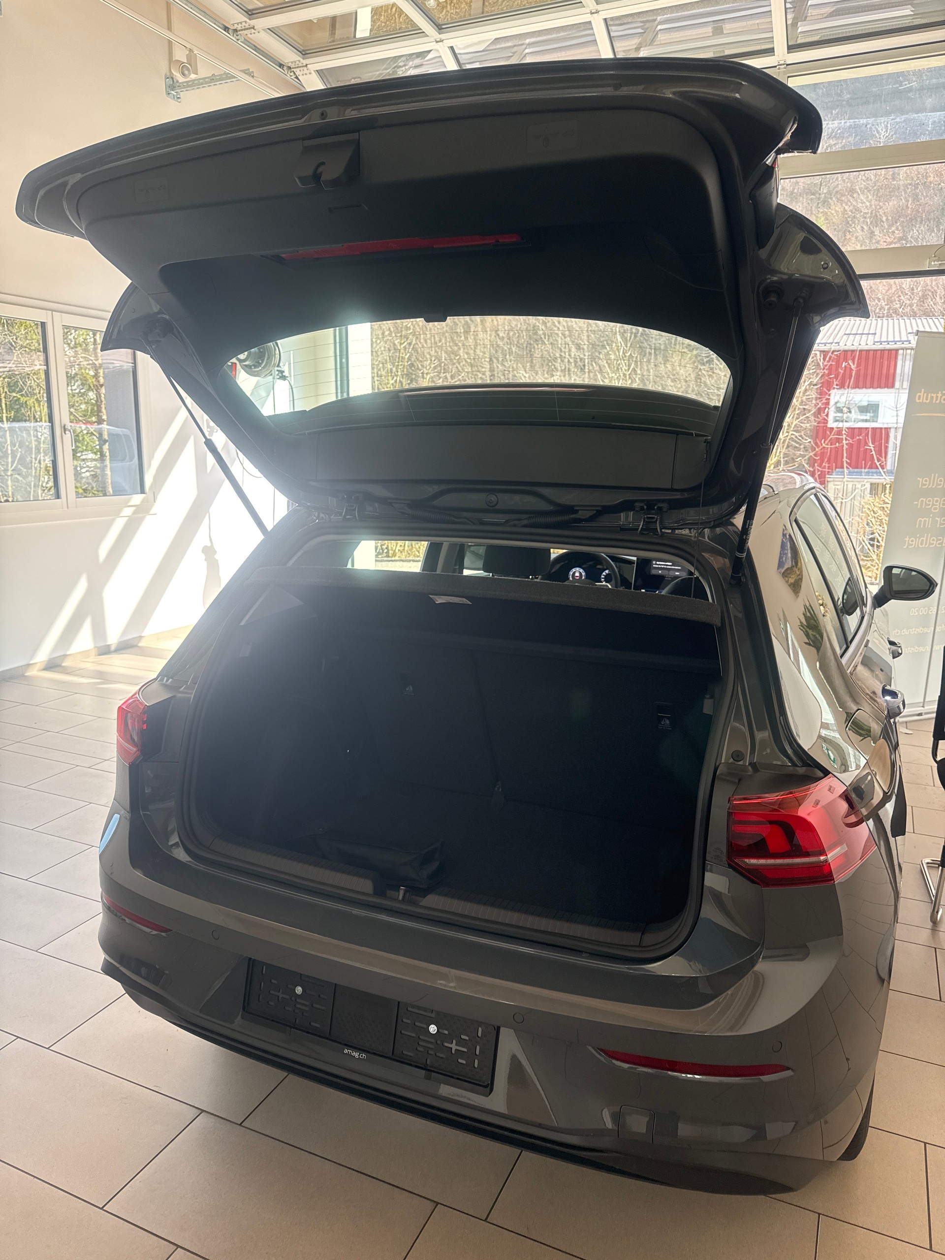 VW Golf VIII 1.5 eTSI DSG-image-5