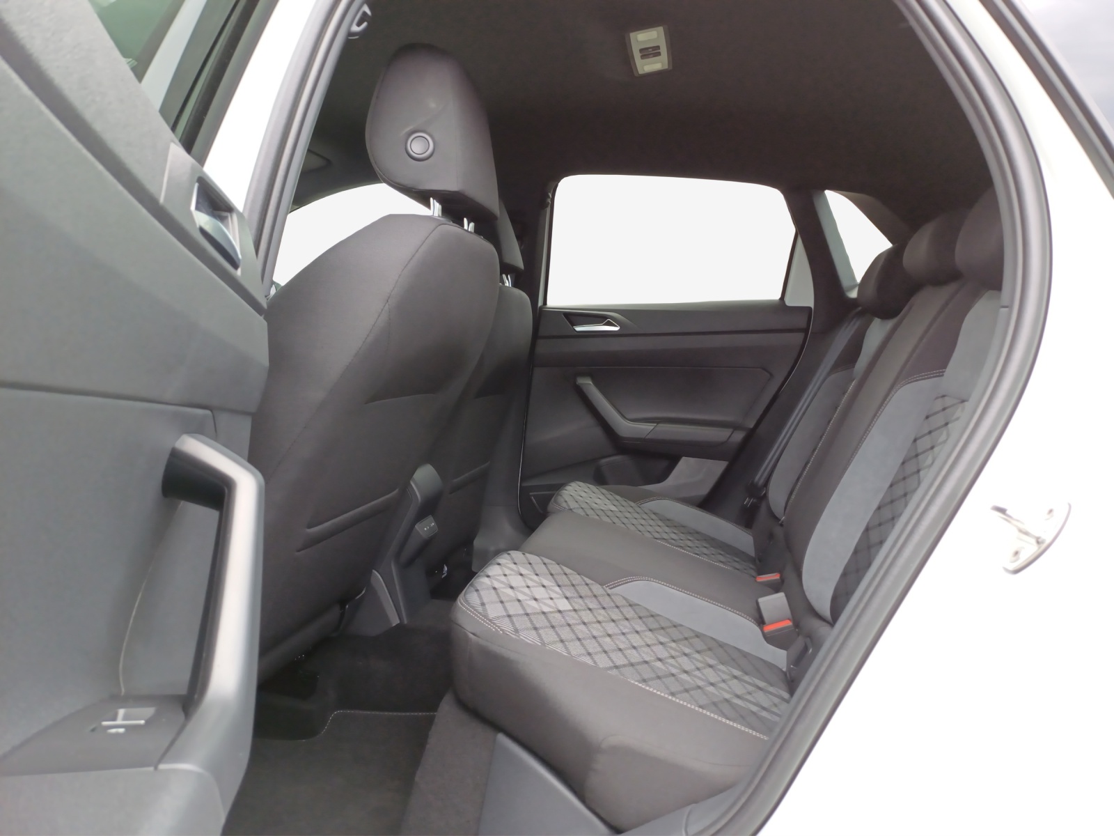 VW Polo 1.0 TSI R-Line United DSG-image-8