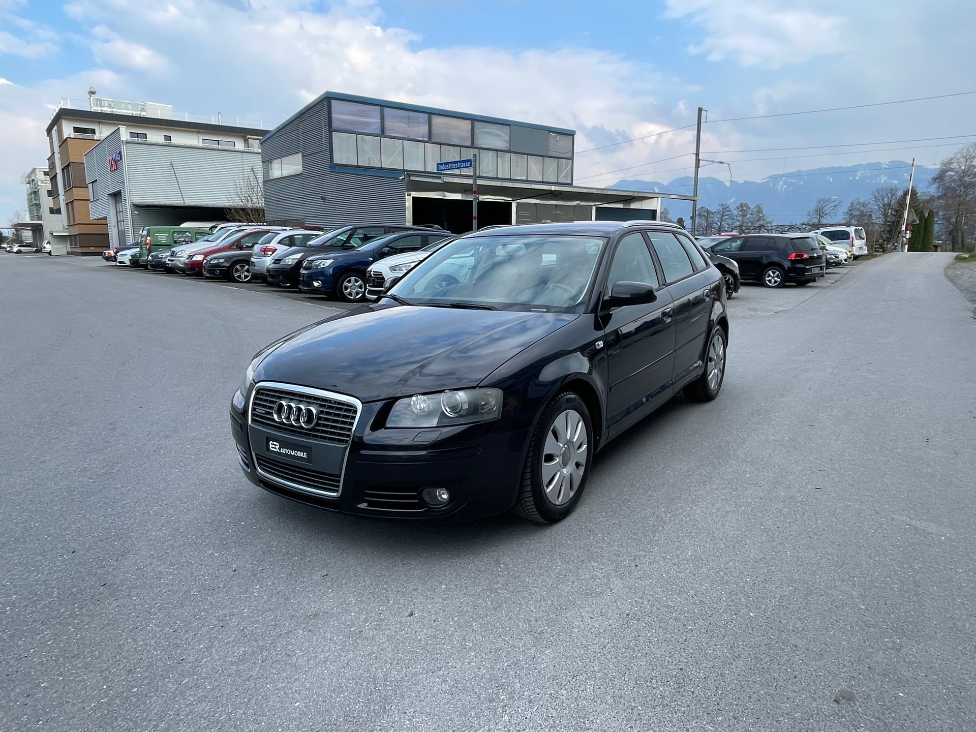 AUDI A3 Sportback 2.0 TDI Attraction quattro-image-0