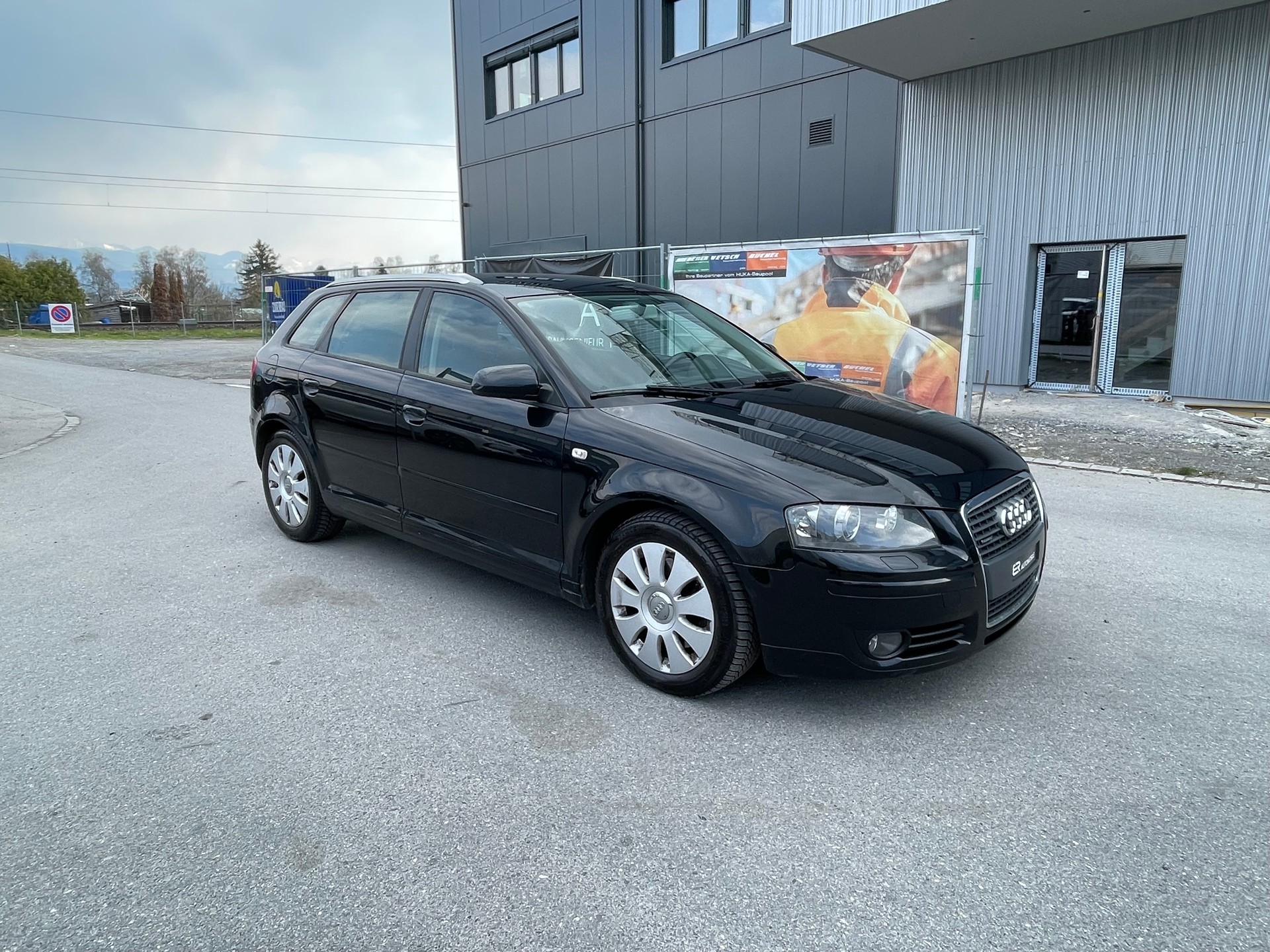 AUDI A3 Sportback 2.0 TDI Attraction quattro-image-1