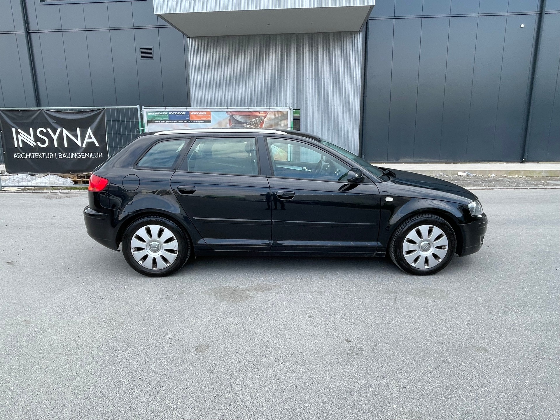 AUDI A3 Sportback 2.0 TDI Attraction quattro-image-4