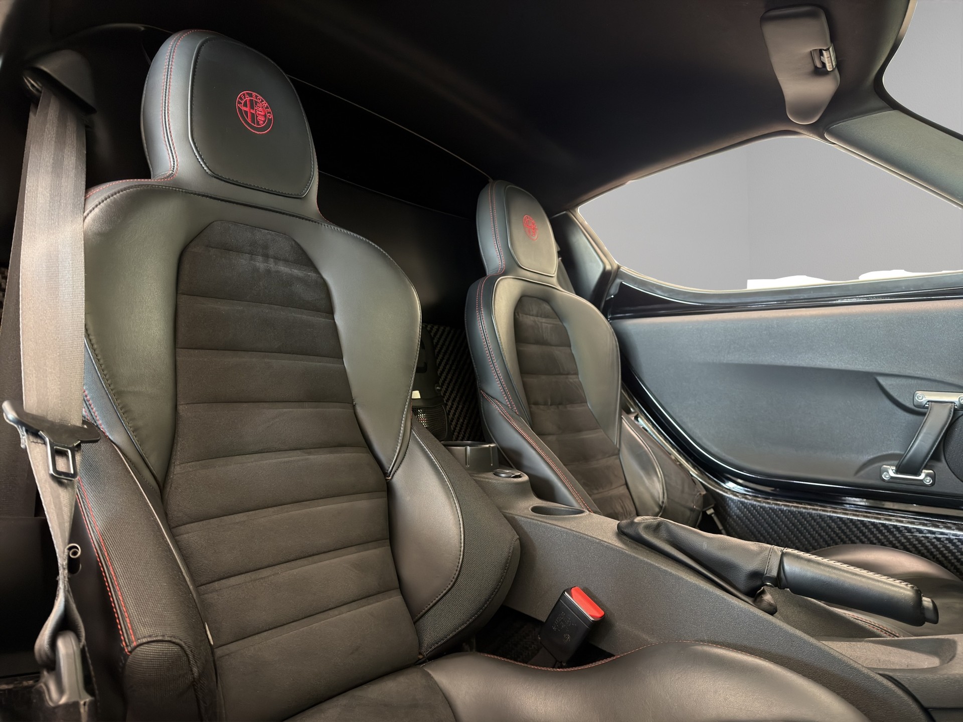 ALFA ROMEO 4C 1750 TBi TCT-image-12