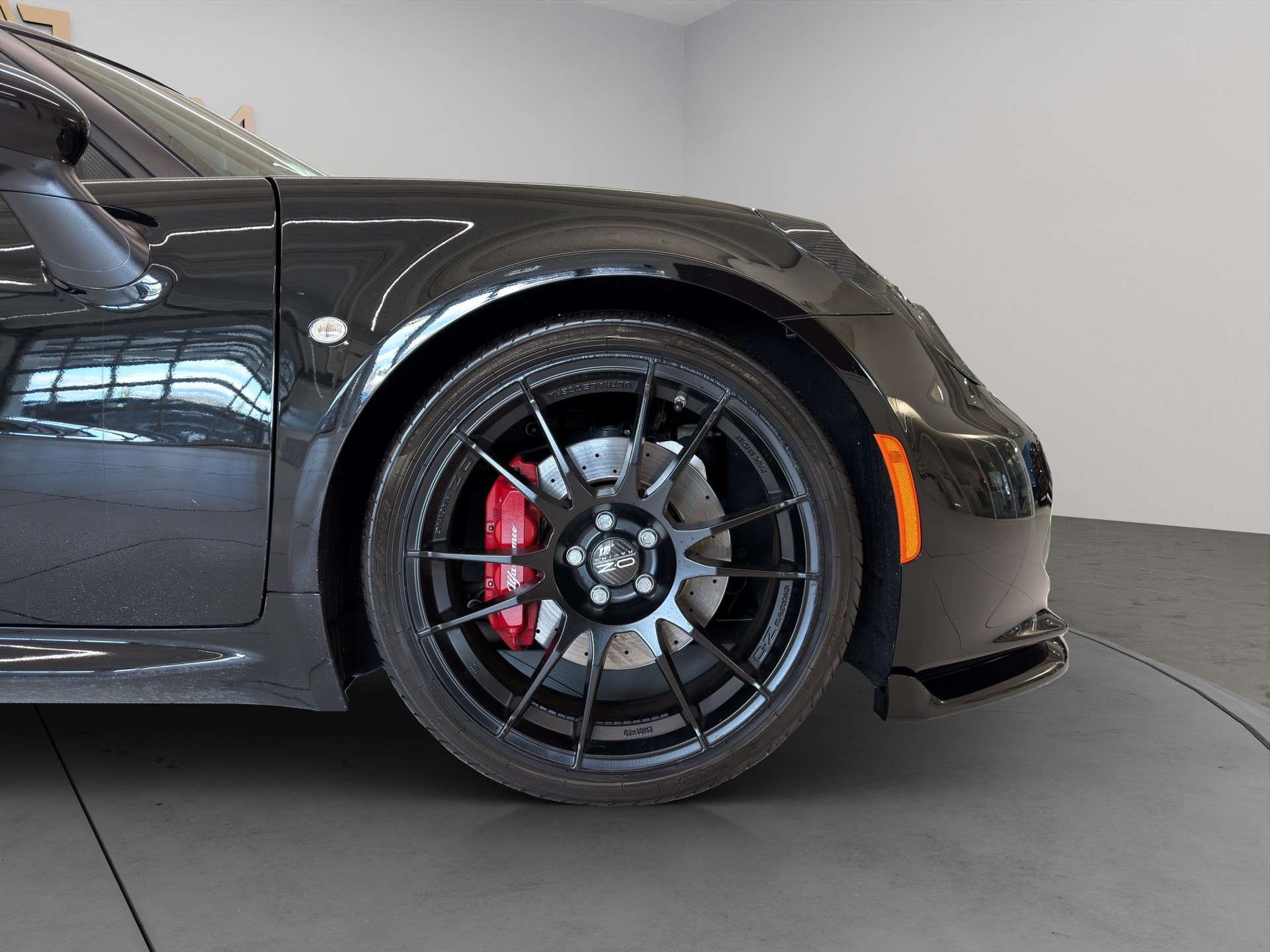 ALFA ROMEO 4C 1750 TBi TCT-image-8