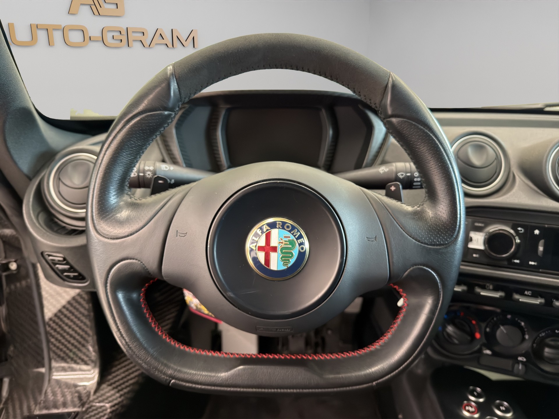 ALFA ROMEO 4C 1750 TBi TCT-image-13