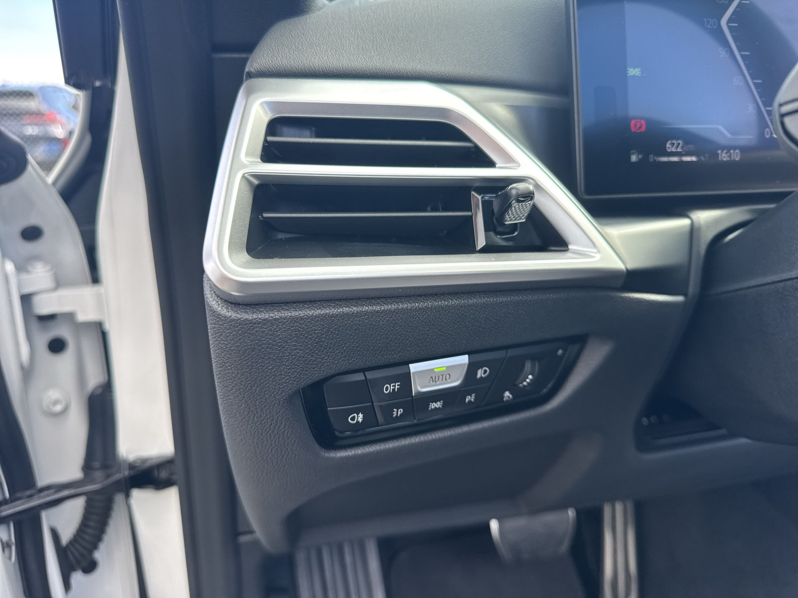 BMW 430i xDrive Cabriolet M Sport Steptronic-image-19