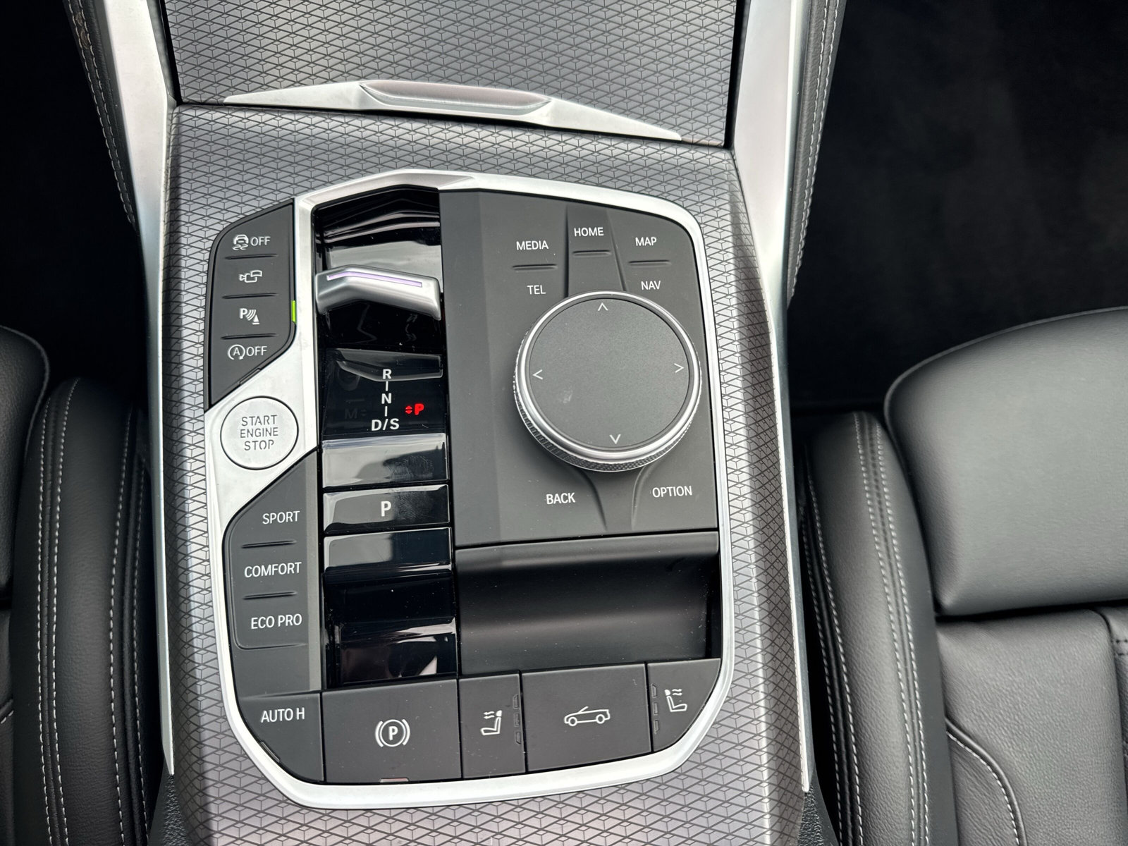 BMW 430i xDrive Cabriolet M Sport Steptronic-image-10