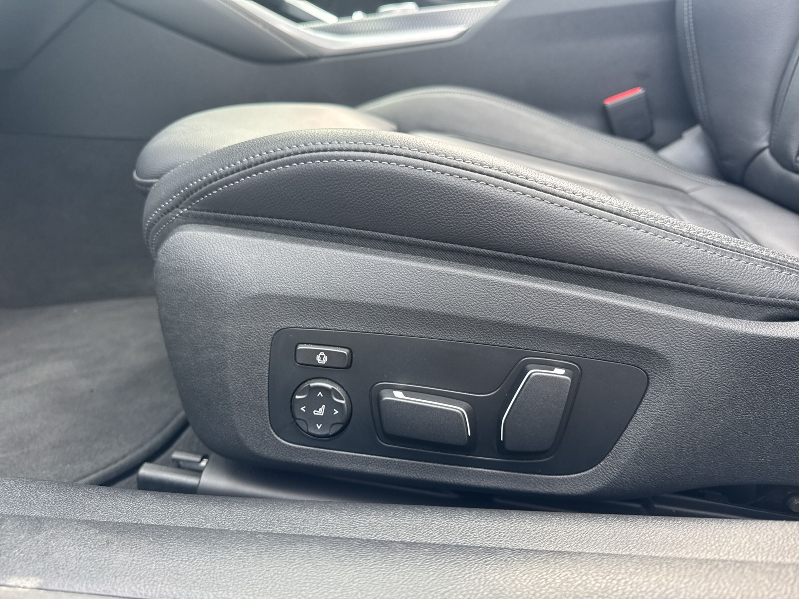 BMW 430i xDrive Cabriolet M Sport Steptronic-image-18