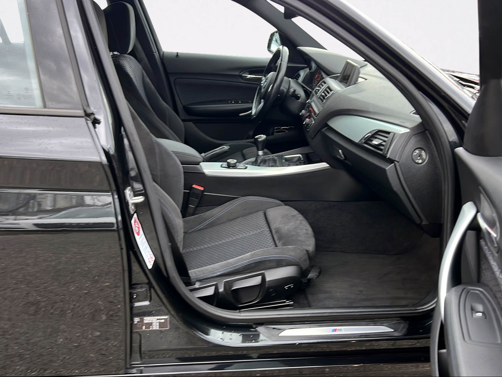 BMW 116i-image-3