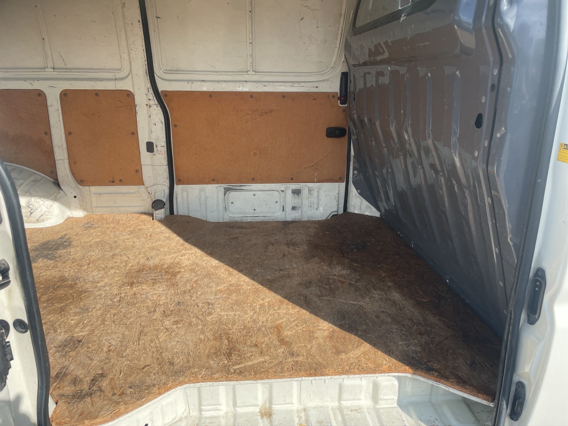 TOYOTA Hiace D-4D LWB Kombi-image-8