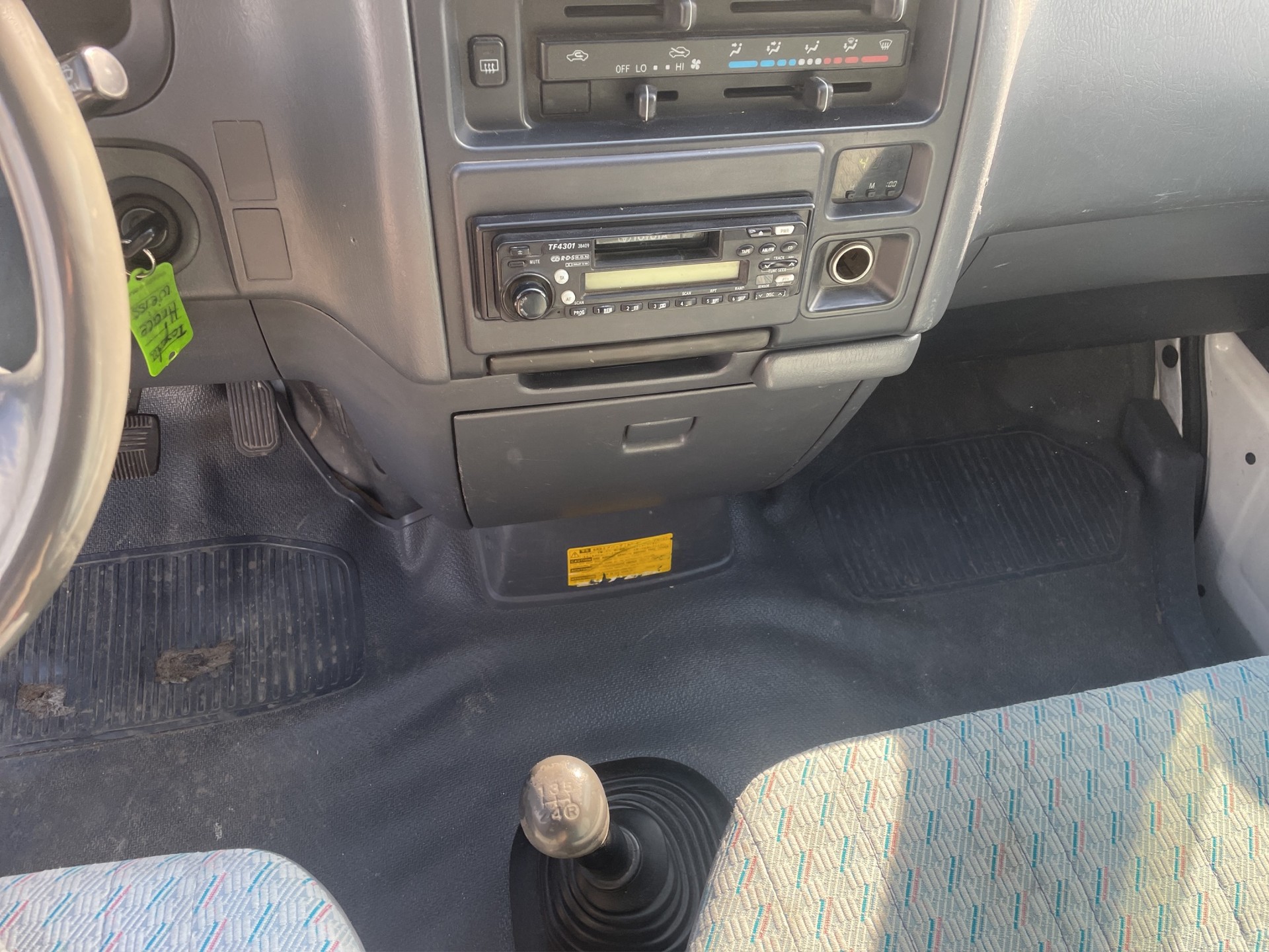 TOYOTA Hiace D-4D LWB Kombi-image-10