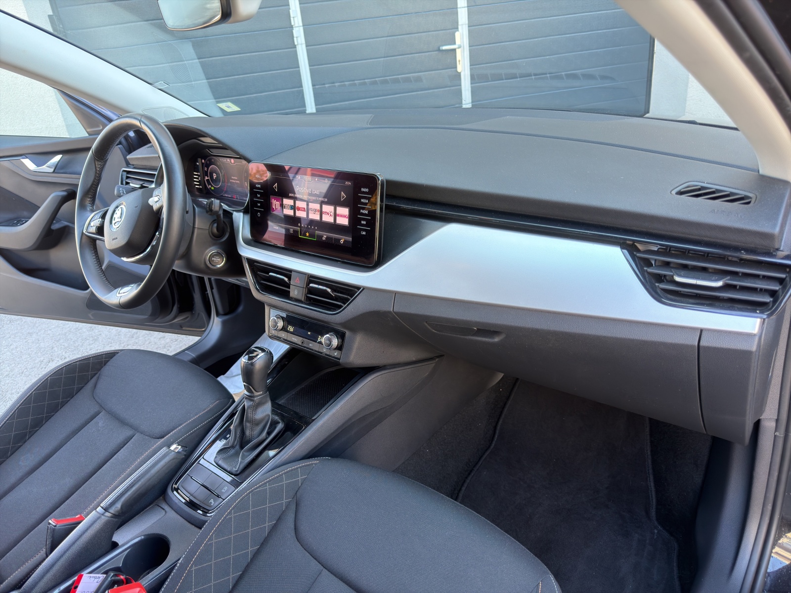 SKODA Scala 1.0 TSI Ambition DSG-image-23