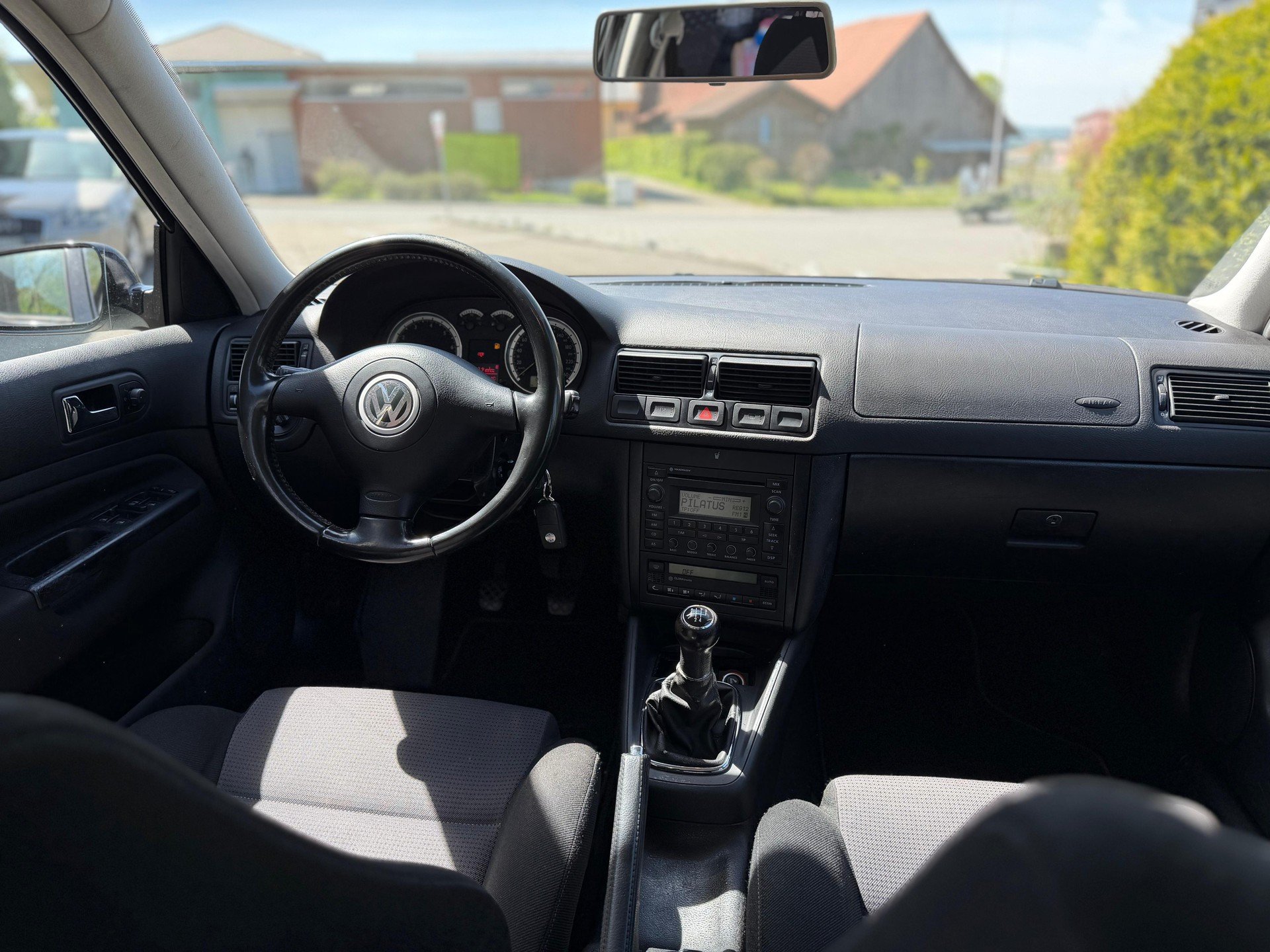 VW Golf 1.6 16V Pacific-image-5