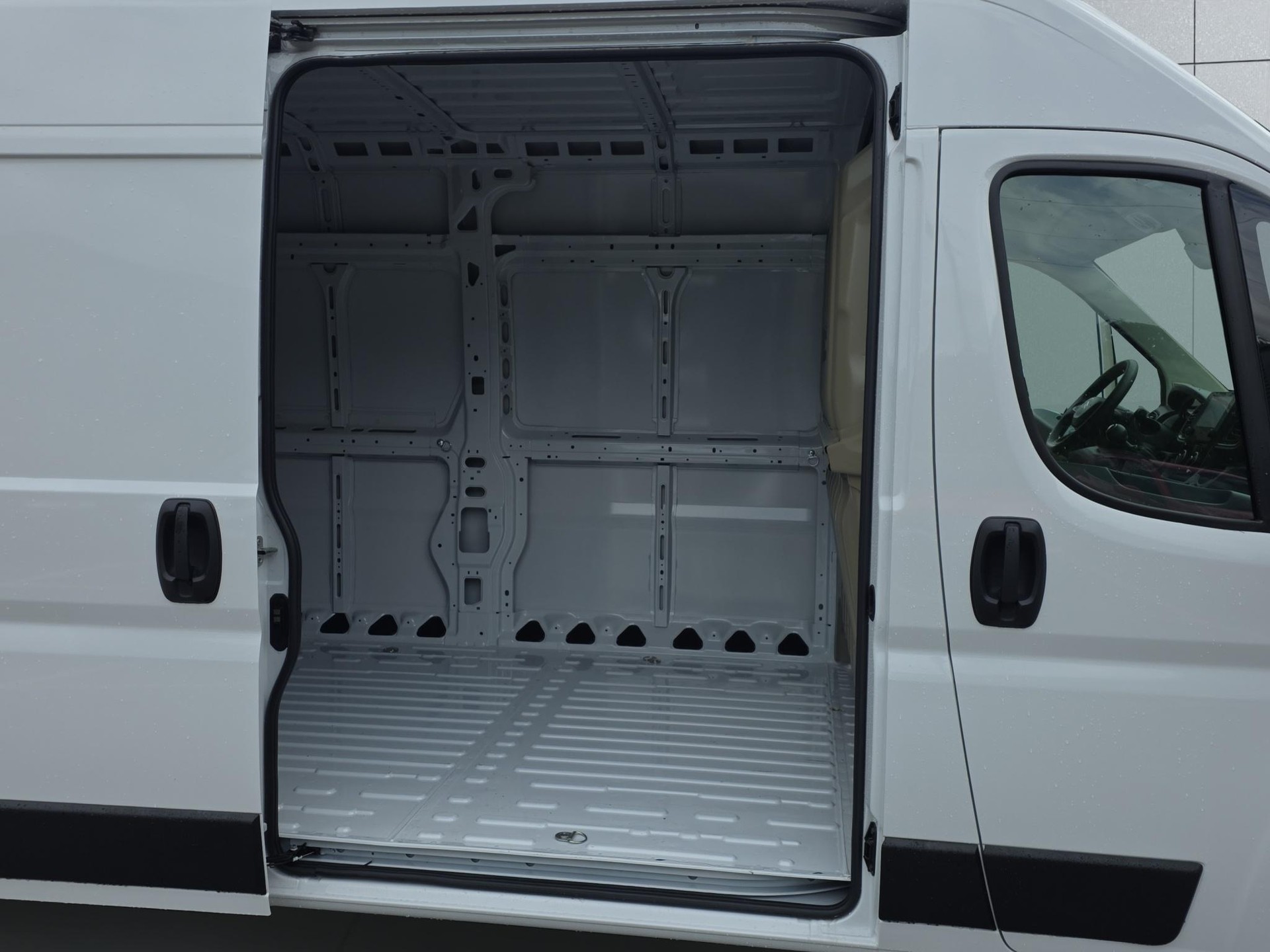 CITROEN Jumper Kaw. 35+ L3H2 2.2 BlueHDi 140 S/S-image-13
