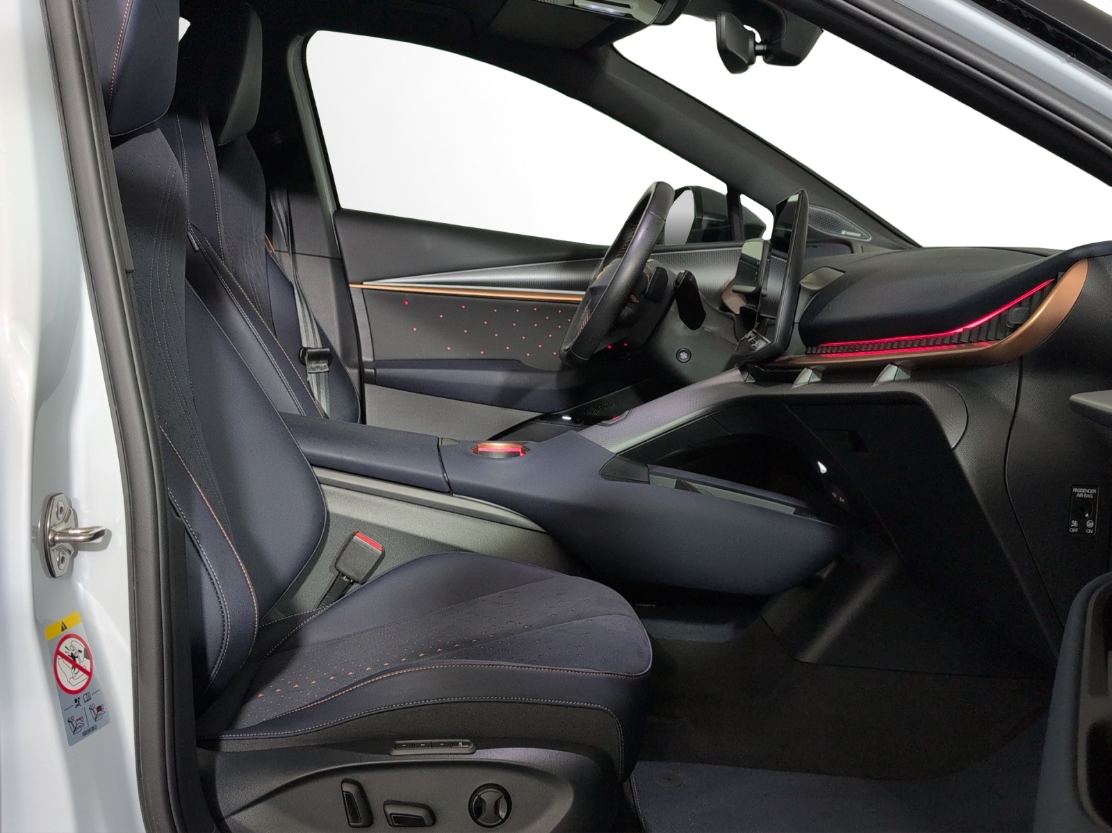 CUPRA Tavascan Type 9 77 kWh VZ Adrenaline-image-6