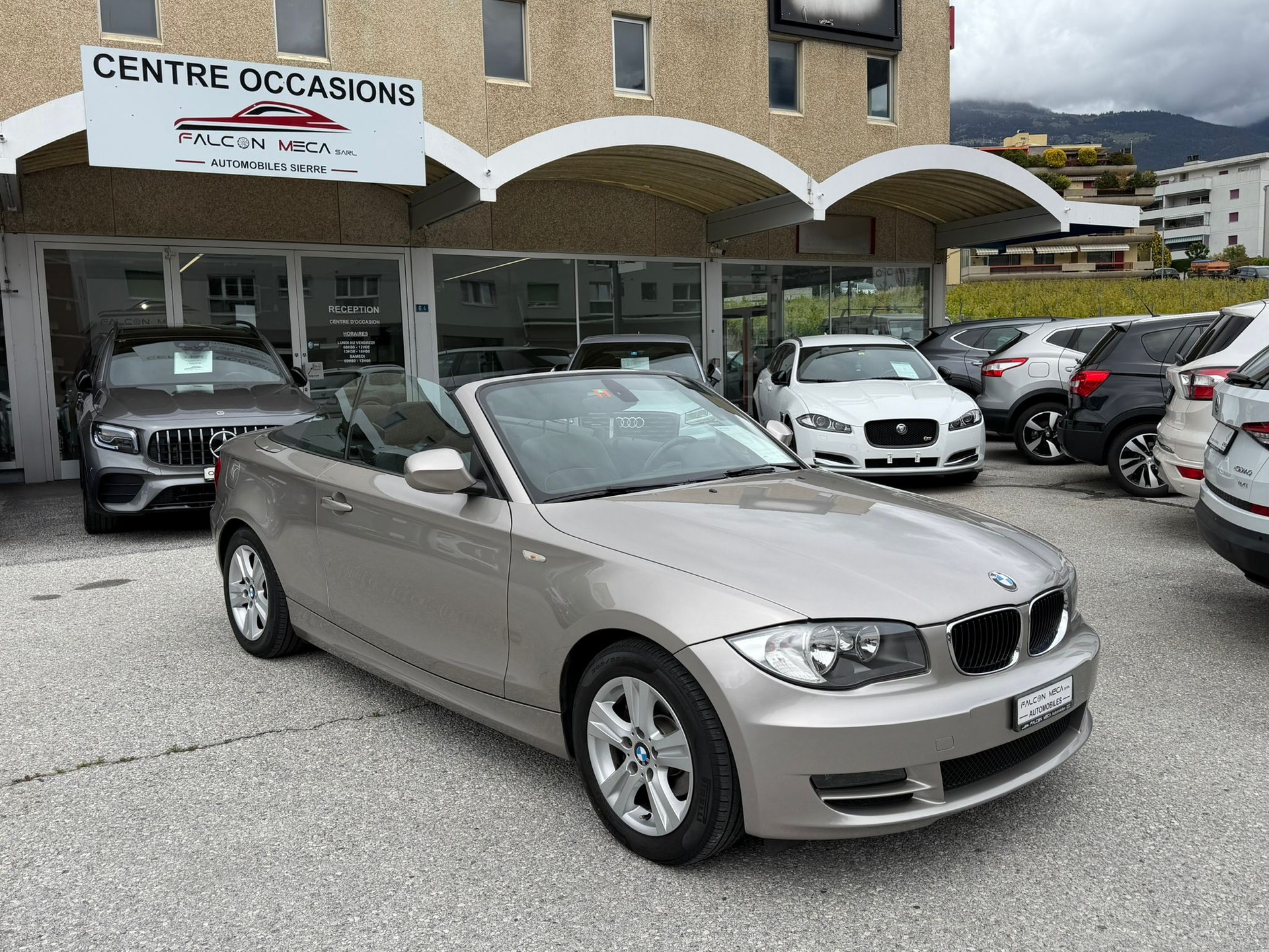 BMW 118i Cabrio-image-8