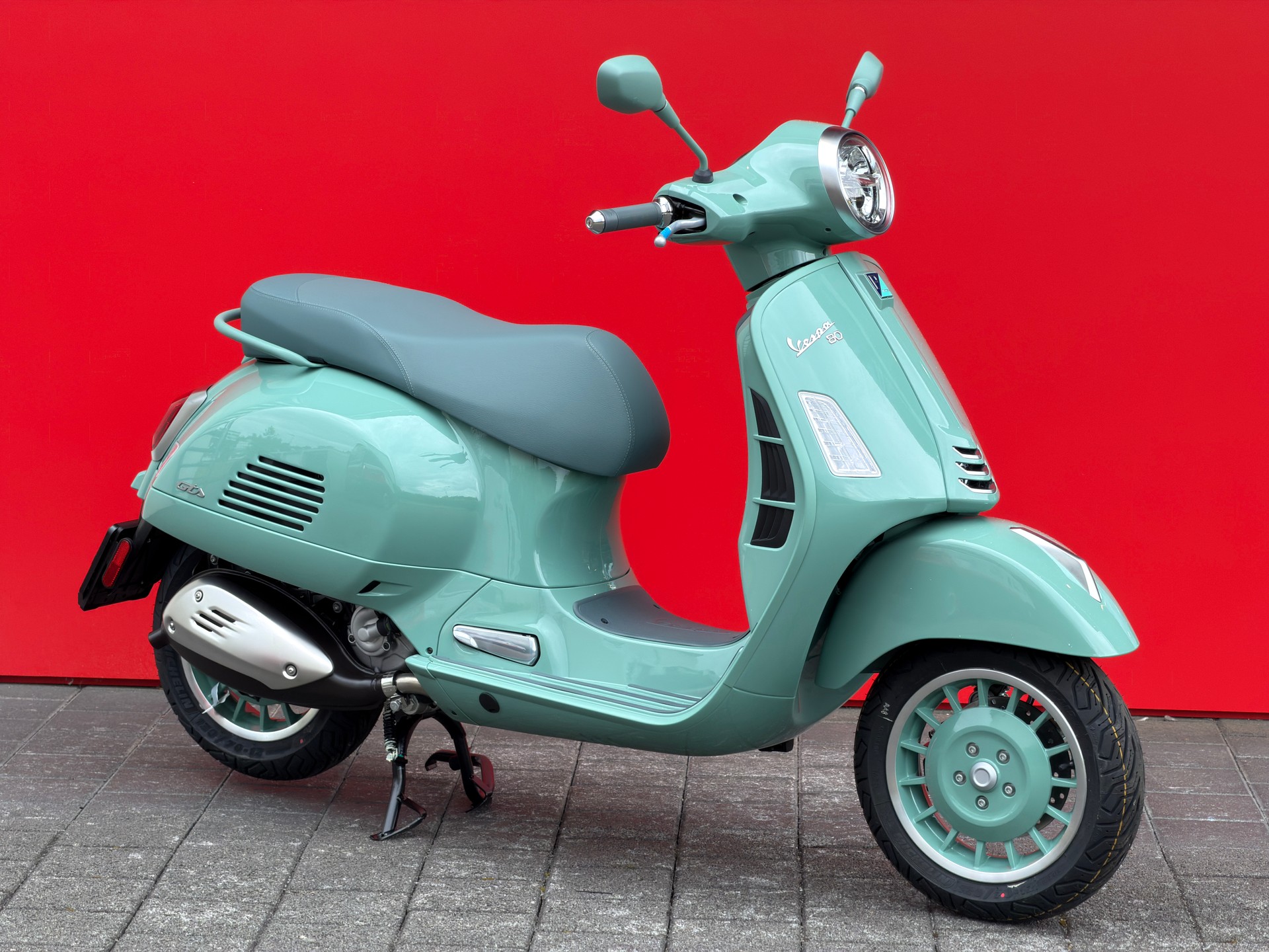 PIAGGIO Vespa GTS 310 80th Anniversary Euro 5+-showroom-element-1