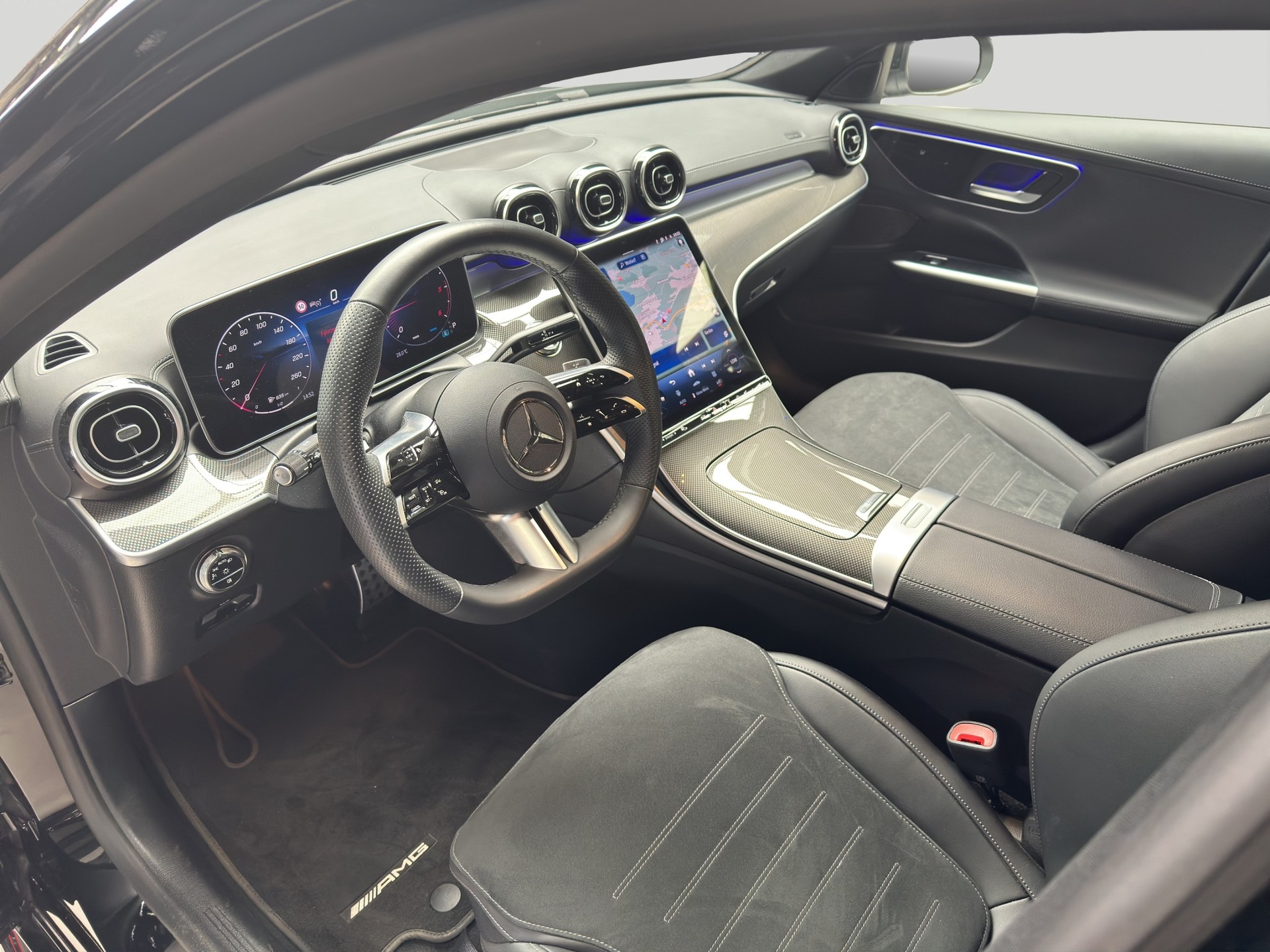 MERCEDES-BENZ C 300 d T AMG-image-6
