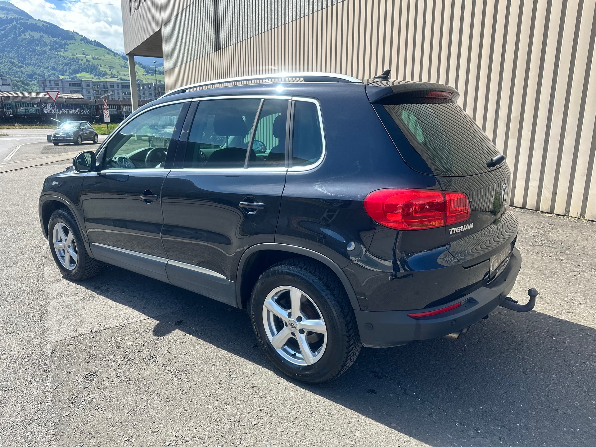 VW Tiguan 2.0 TDI BlueMotion Trend&Fun 4Motion DSG-image-4