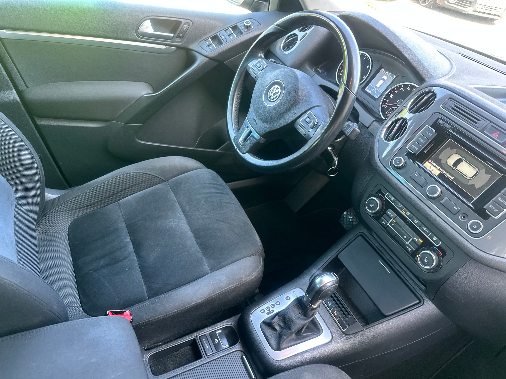 VW Tiguan 2.0 TDI BlueMotion Trend&Fun 4Motion DSG-image-15