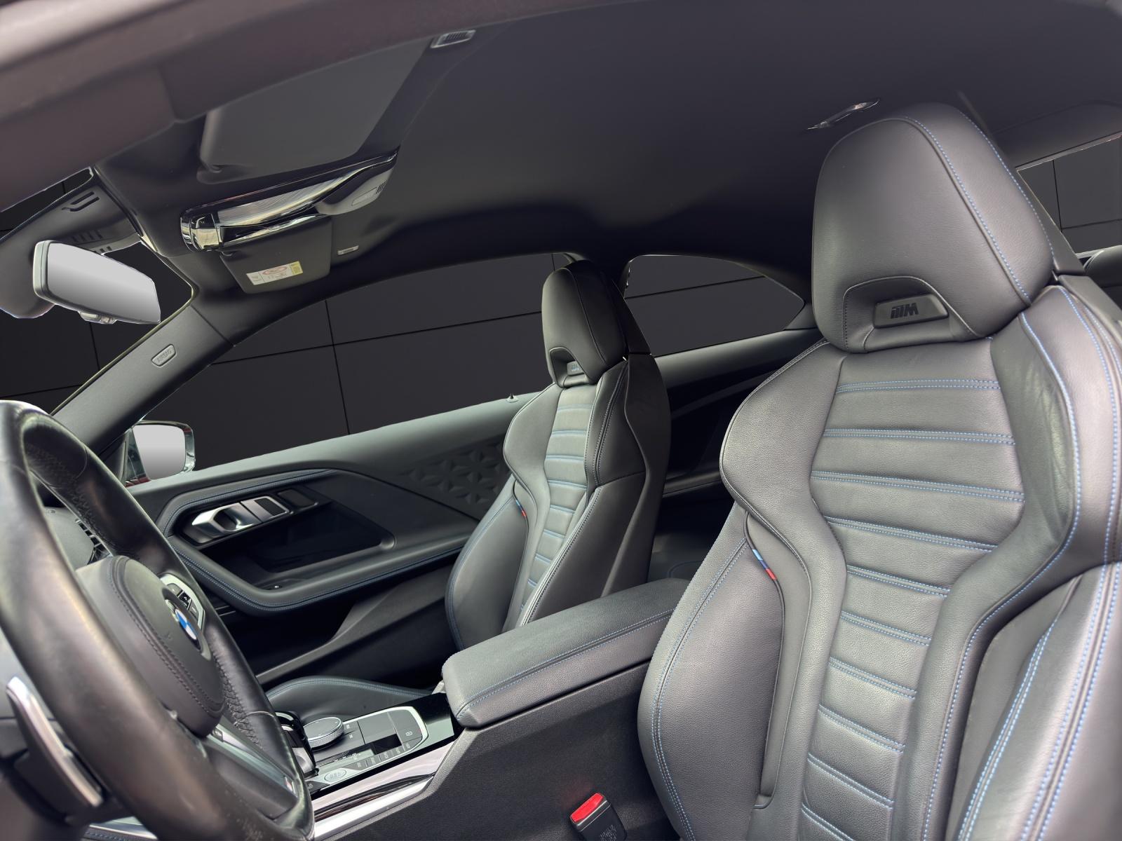 BMW M240i xDrive Coupé-image-1