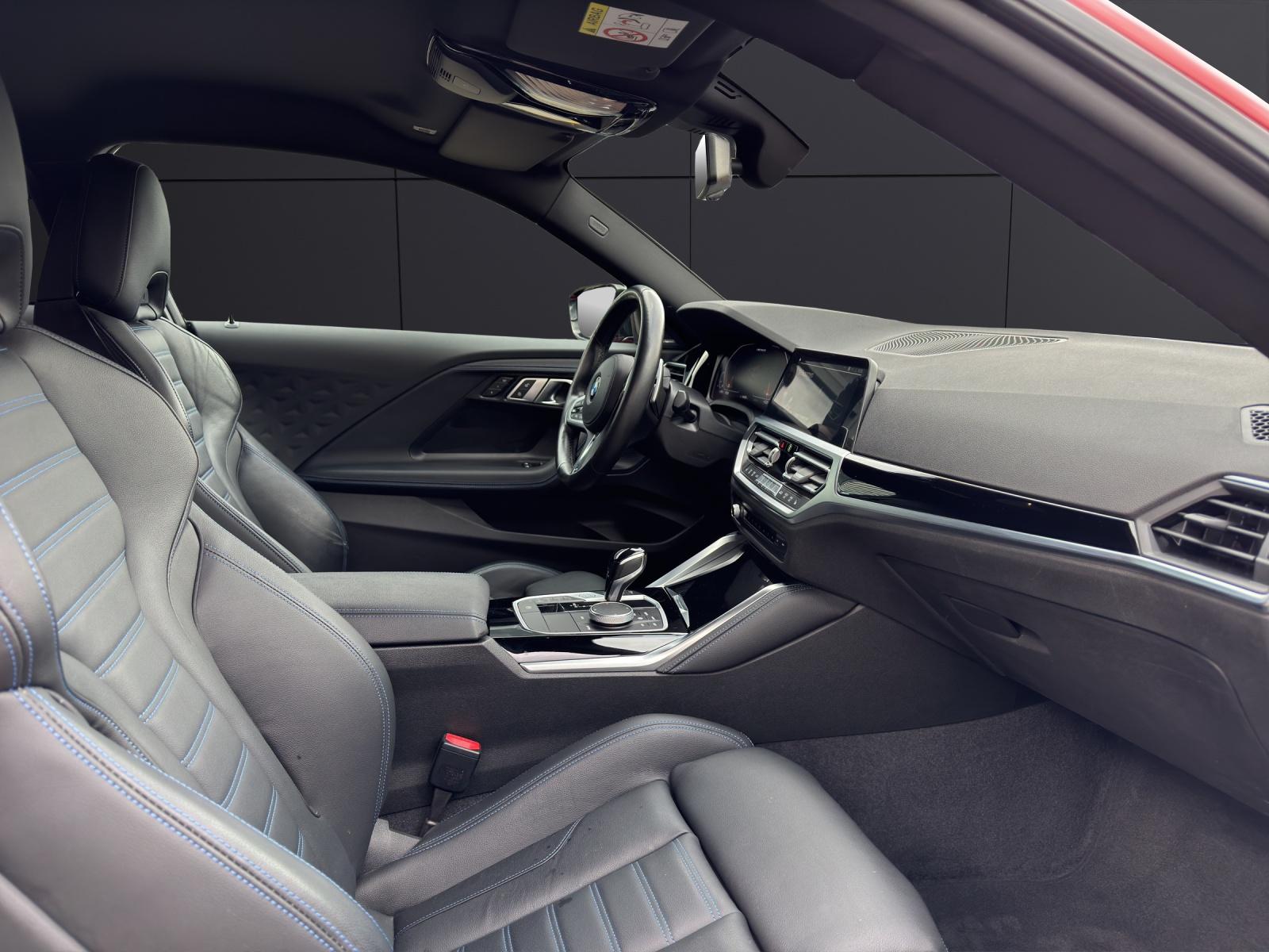 BMW M240i xDrive Coupé-image-10