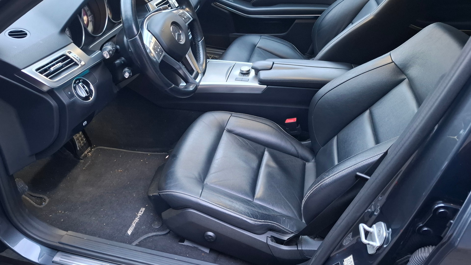 MERCEDES-BENZ E 350 BlueTEC Avantgarde 4Matic 7G-Tronic-image-12