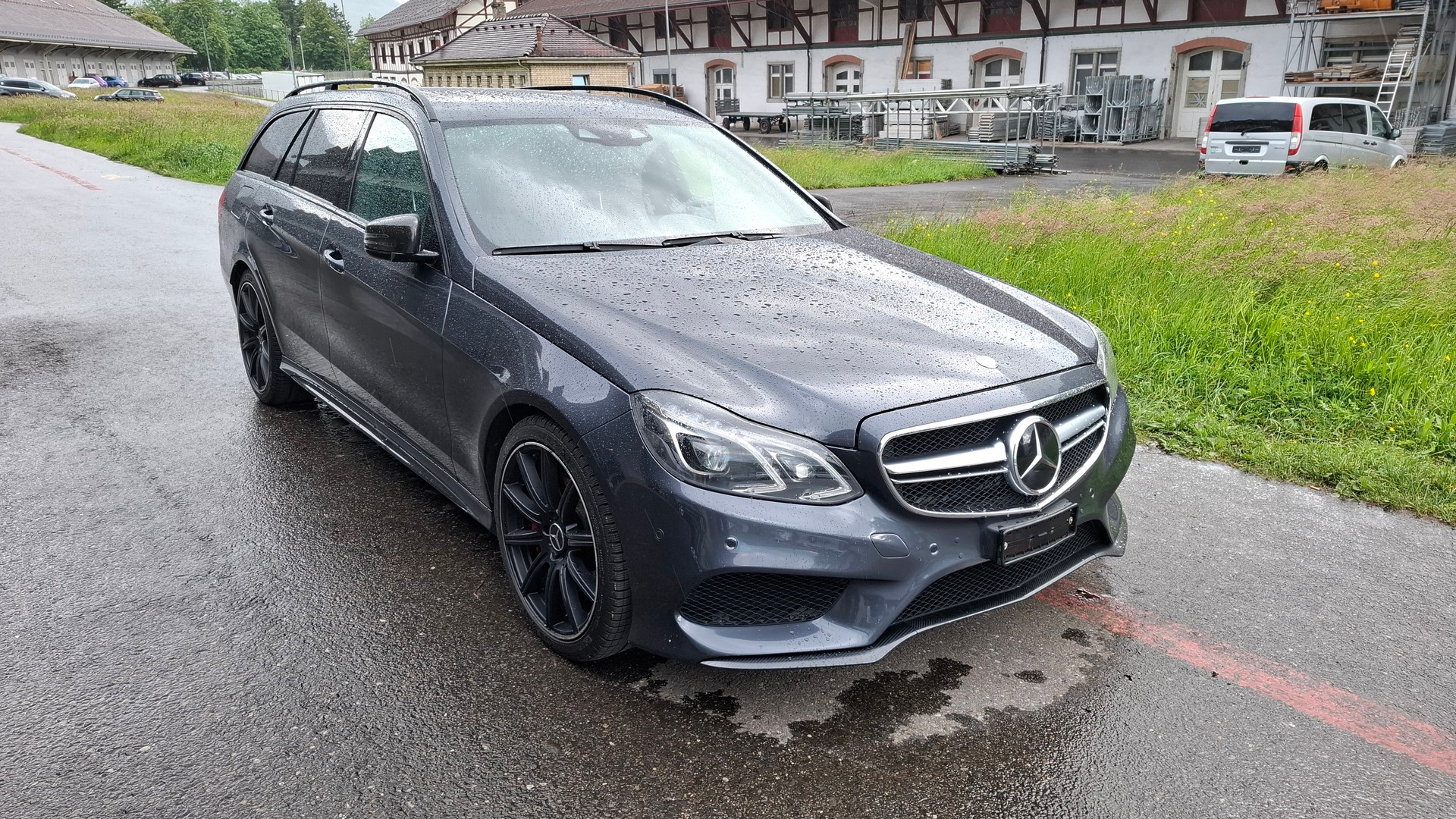MERCEDES-BENZ E 350 BlueTEC Avantgarde 4Matic 7G-Tronic-image-7