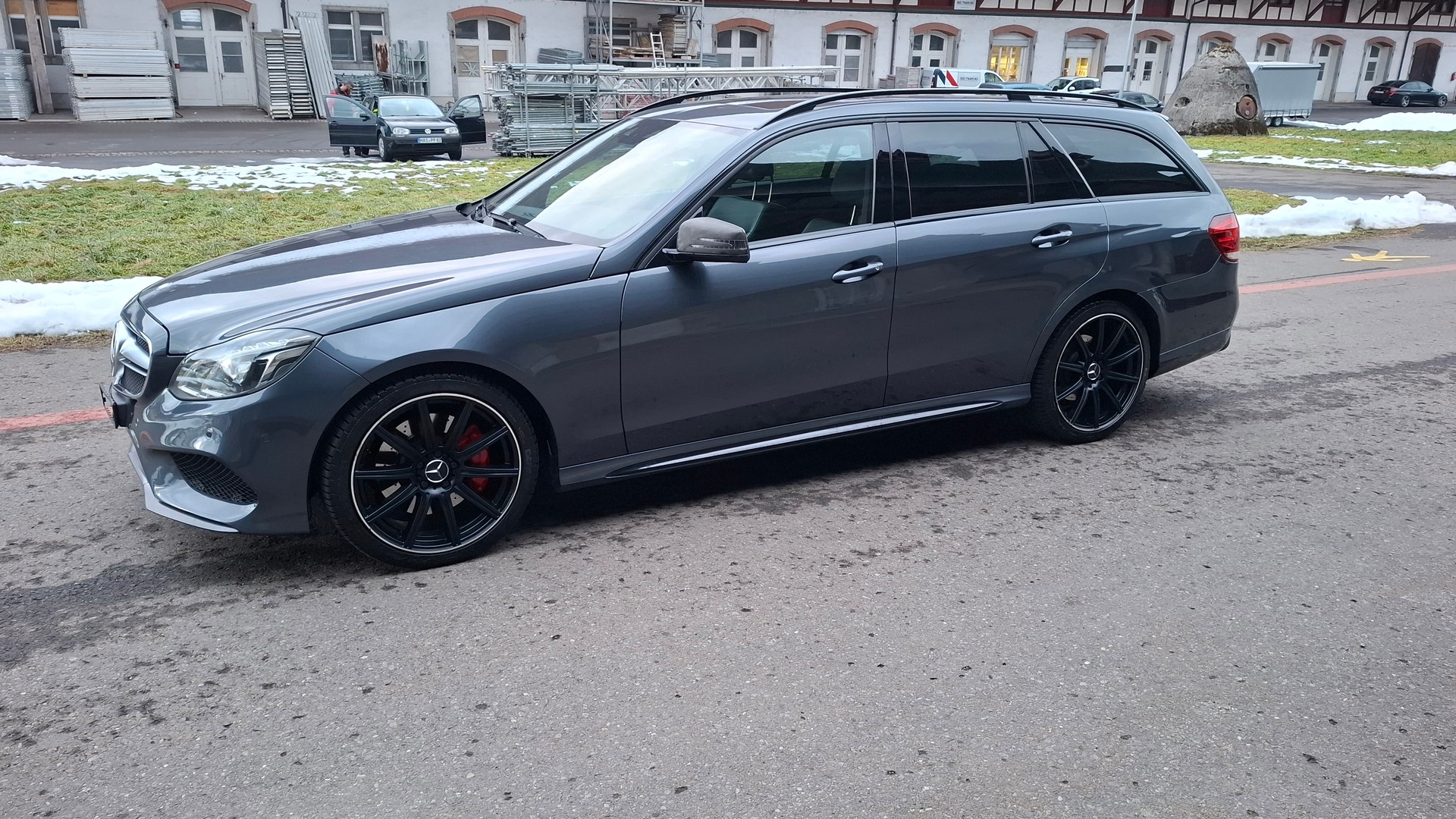 MERCEDES-BENZ E 350 BlueTEC Avantgarde 4Matic 7G-Tronic-image-5