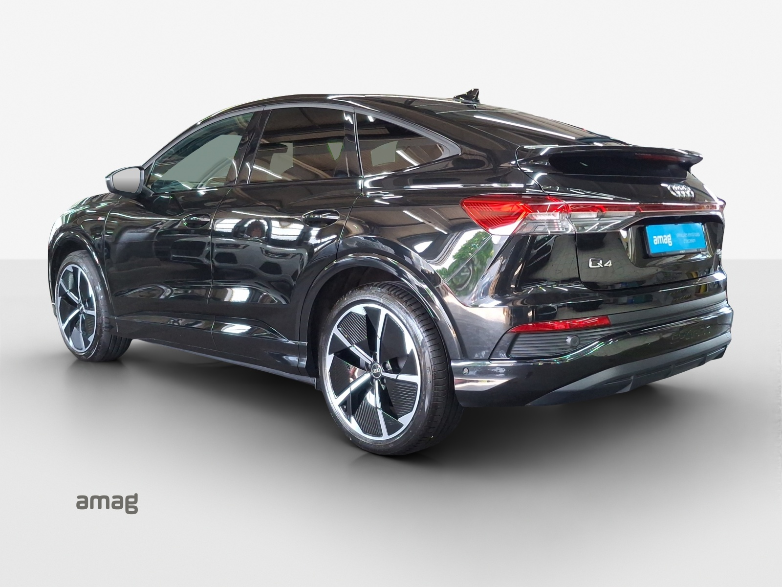 AUDI Q4 Sportback e-tron 50 quattro-image-2