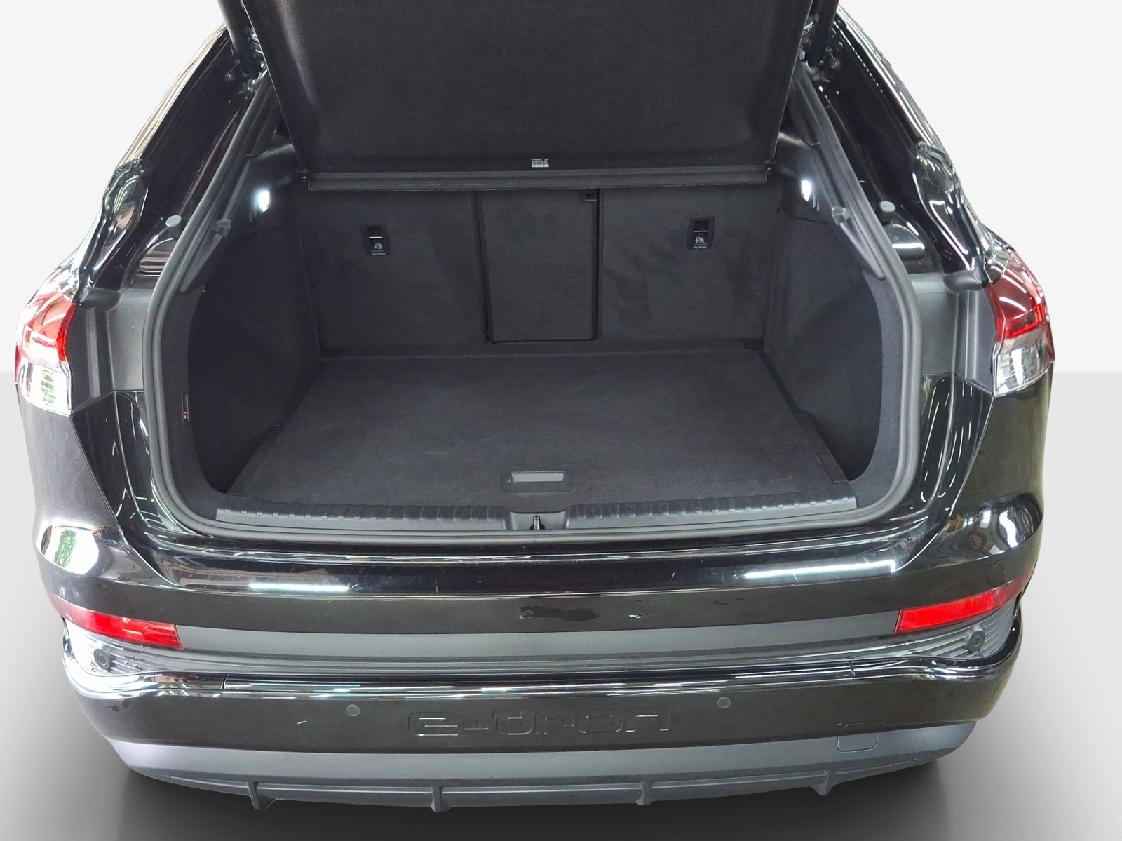 AUDI Q4 Sportback e-tron 50 quattro-image-12