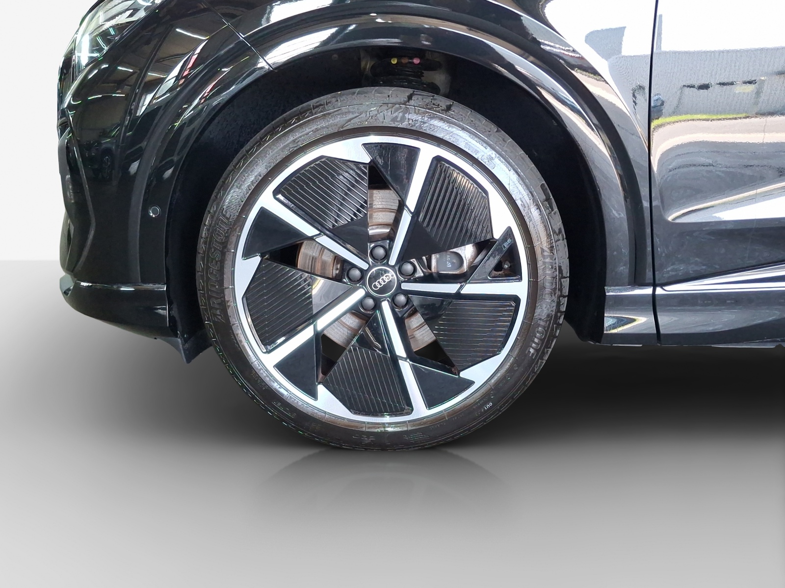 AUDI Q4 Sportback e-tron 50 quattro-image-14