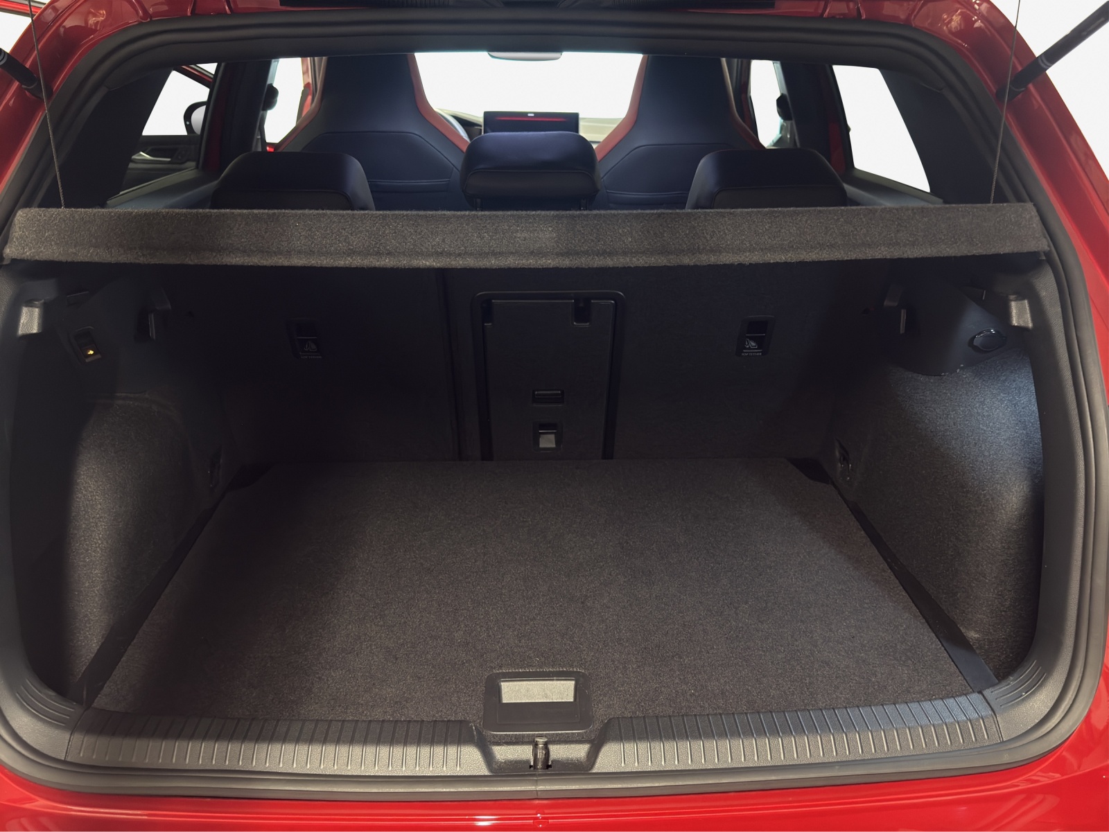 VW Golf 2.0 TSI GTI DSG-image-12