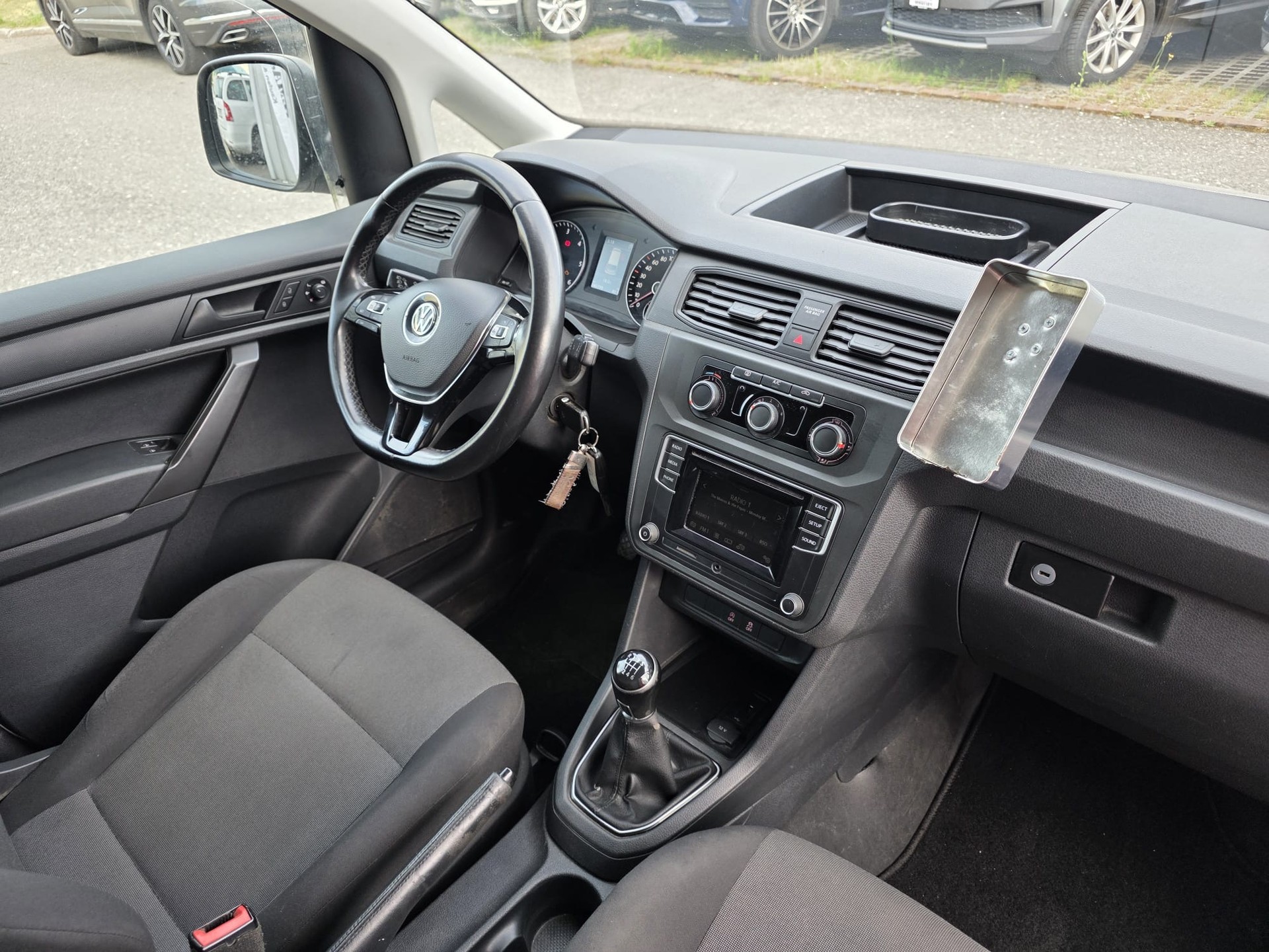 VW Caddy 2.0TDI 4Motion BlueMotion Technology-image-15