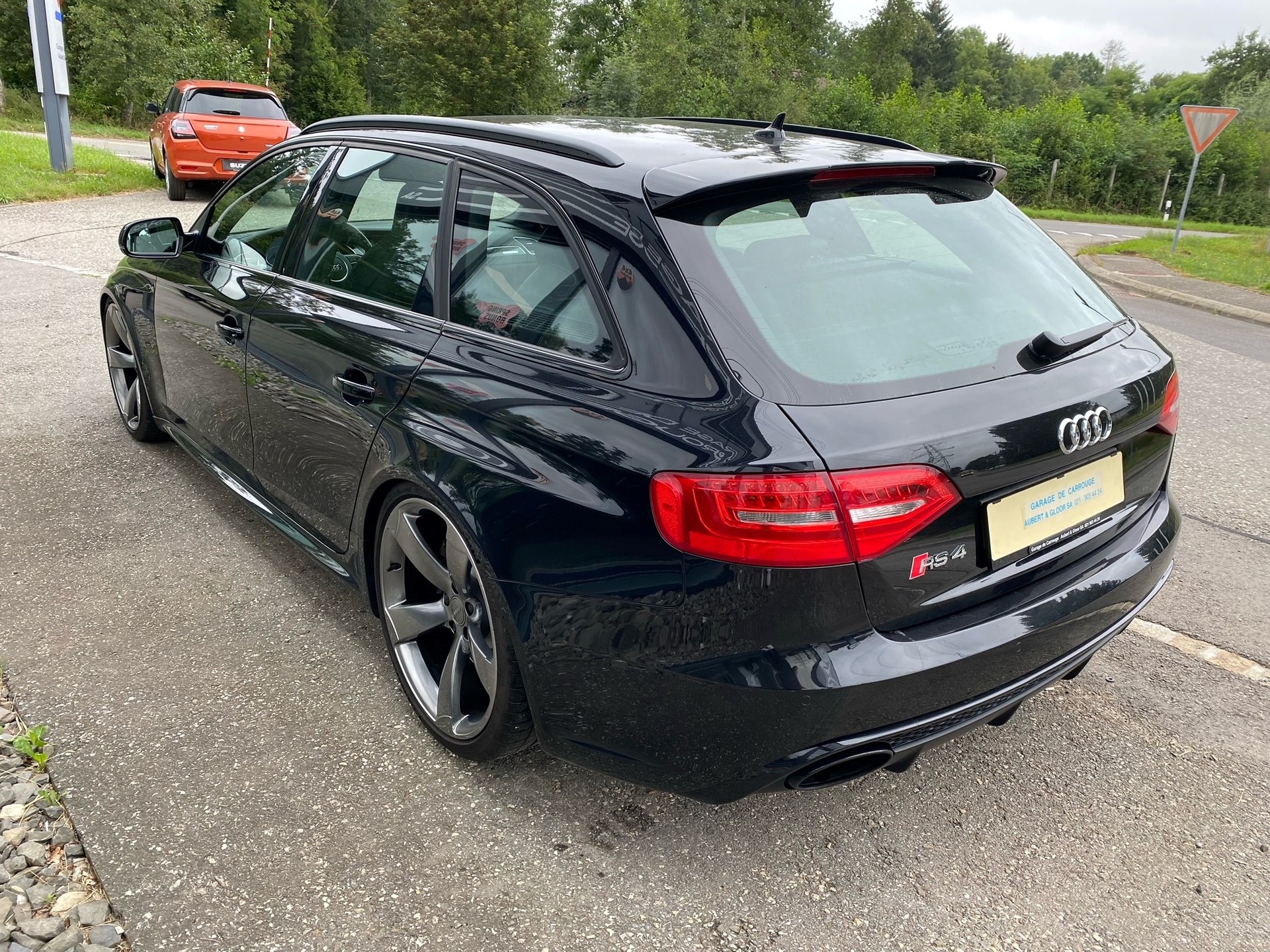AUDI RS4 Avant 4.2 FSI V8 quattro S-tronic-image-3