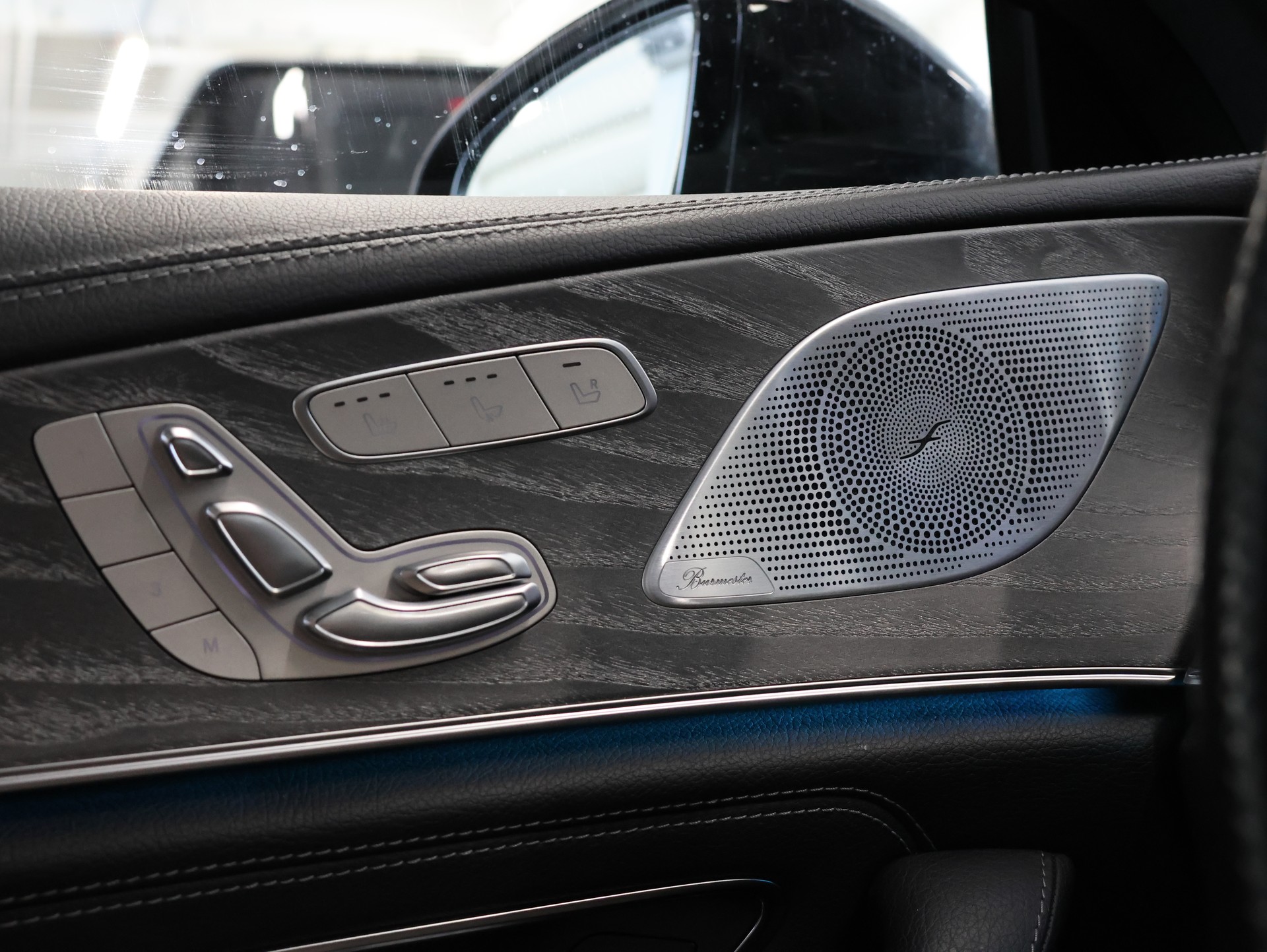 MERCEDES-BENZ CLS 450 4Matic AMG Line 9G-Tronic *Burmester* *360 Kamera* *Panorama*-image-28